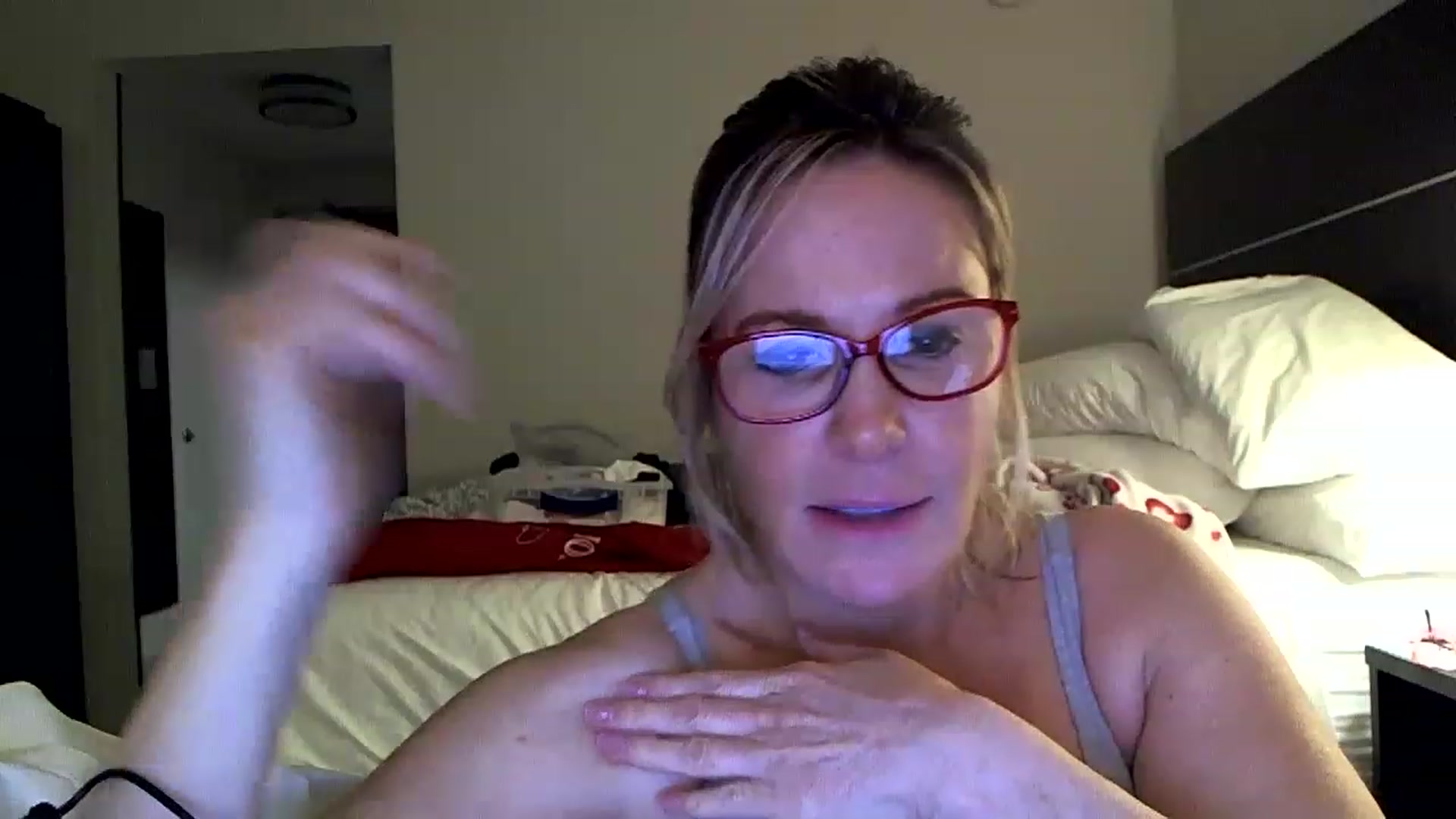 Gallery image thumbnail from Milf_Goddess's myfreecams stream on, 12/02/2022, 07:08 image 19 of 20