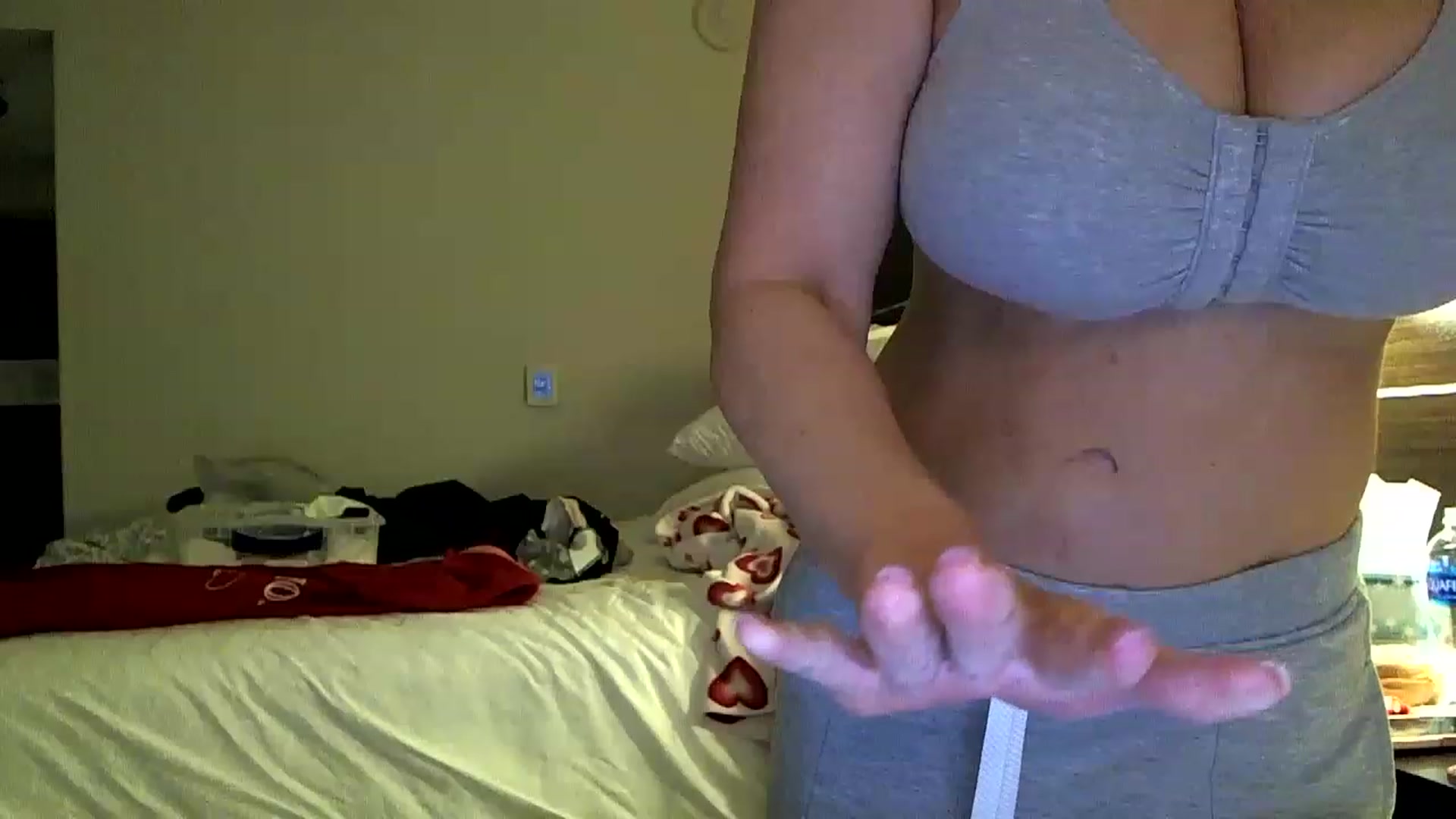 Gallery image thumbnail from Milf_Goddess's myfreecams stream on, 12/02/2022, 07:08 image 16 of 20