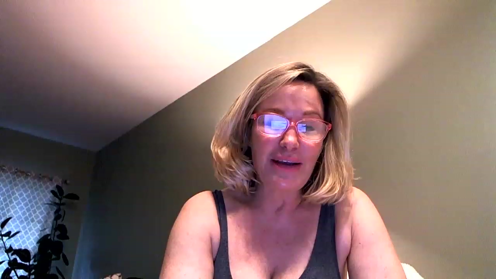 Gallery image thumbnail from Milf_Goddess's myfreecams stream on, 01/01/2023, 13:21 image 12 of 20