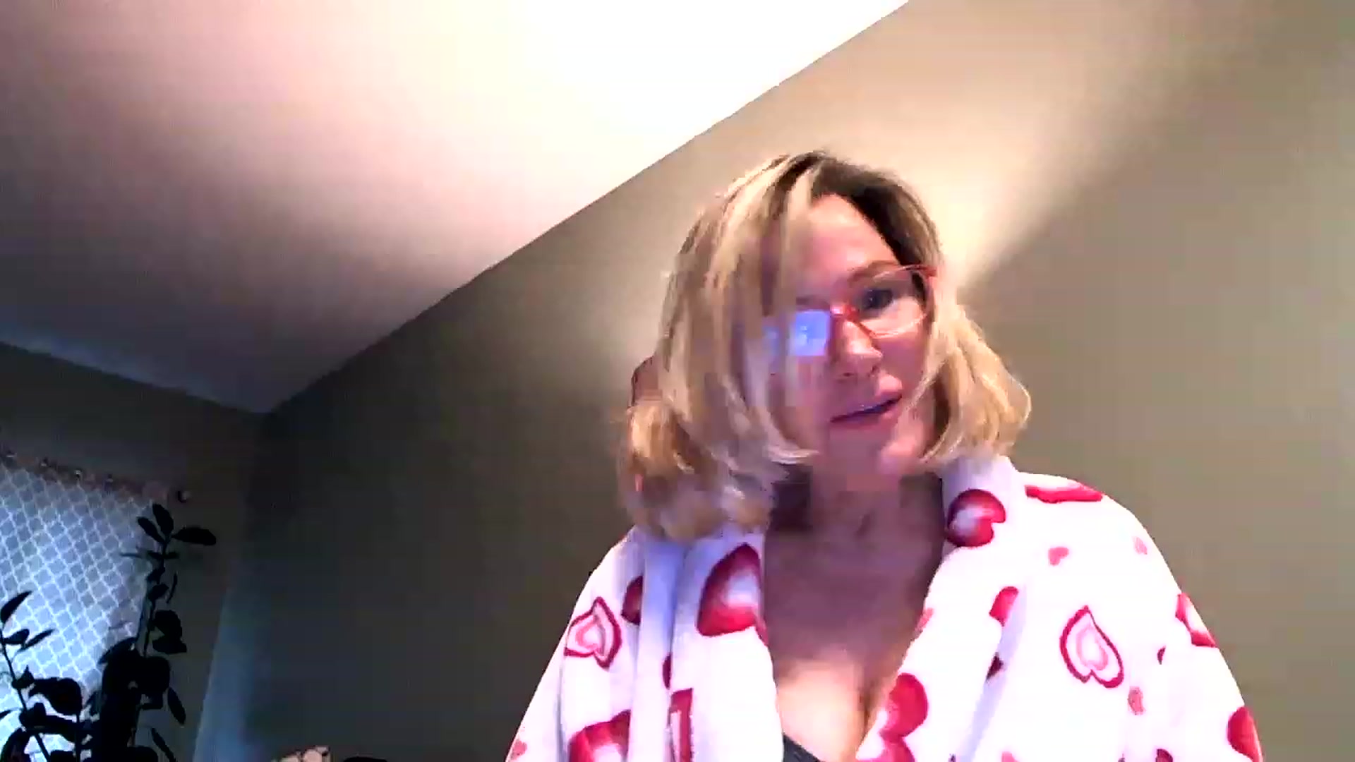 Gallery image thumbnail from Milf_Goddess's myfreecams stream on, 01/01/2023, 13:21 image 15 of 20