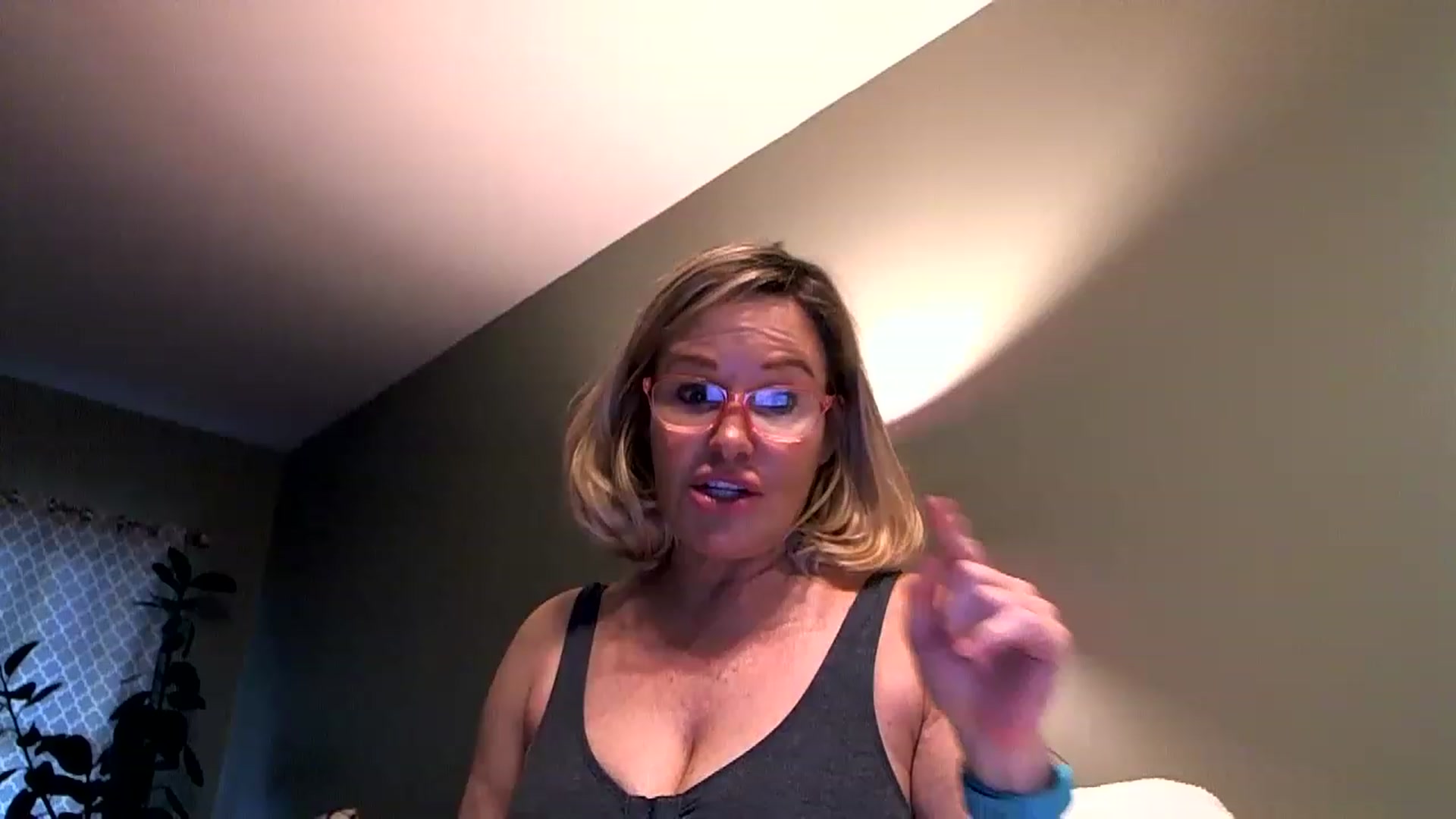 Gallery image thumbnail from Milf_Goddess's myfreecams stream on, 01/01/2023, 13:21 image 11 of 20