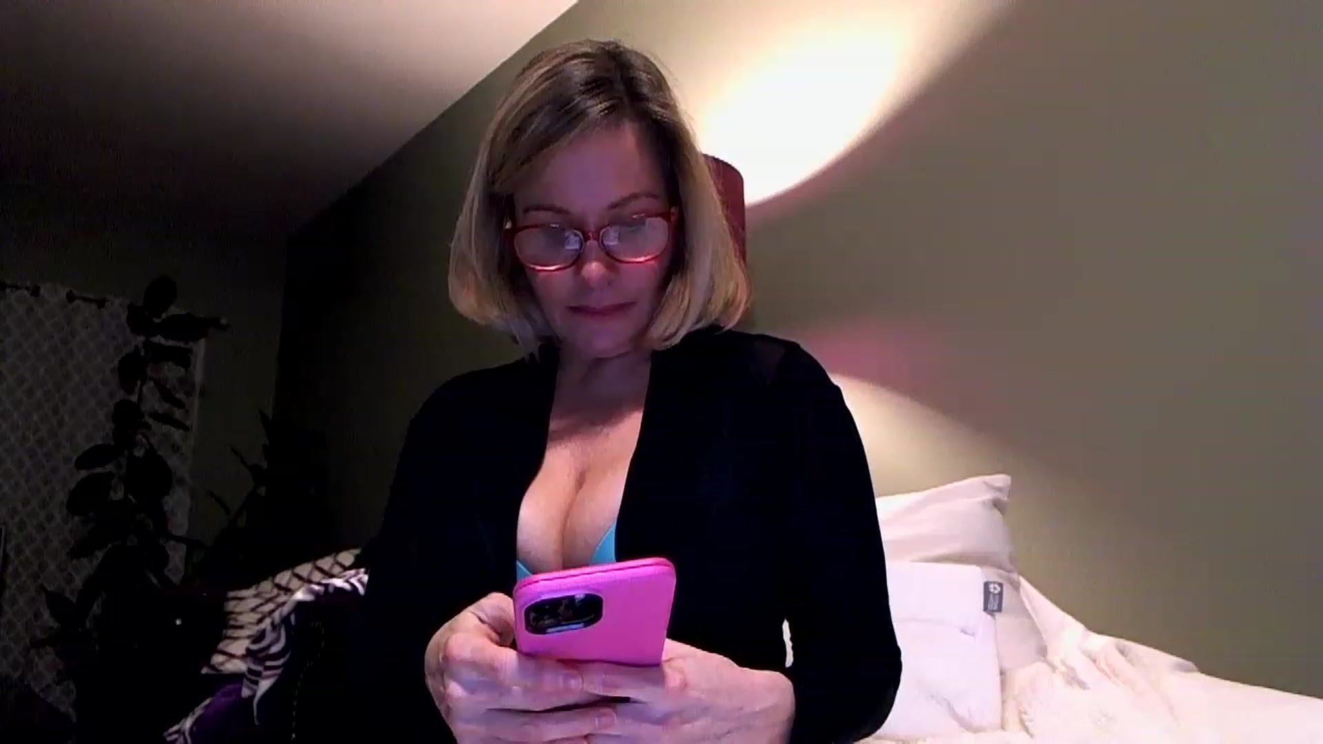 Gallery image thumbnail from Milf_Goddess's myfreecams stream on, 02/01/2023, 01:43 image 3 of 20