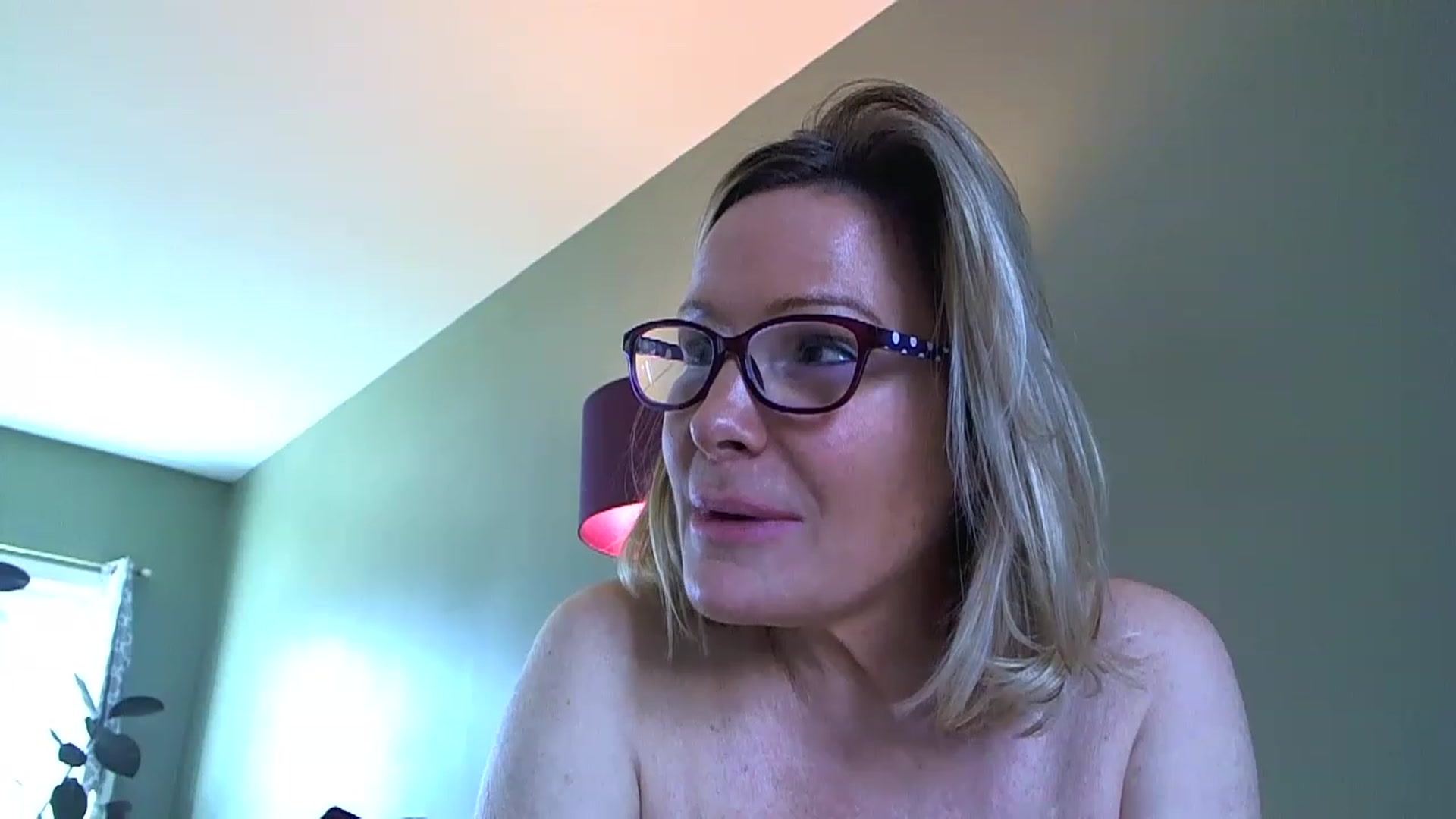 Gallery image thumbnail from Milf_Goddess's myfreecams stream on, 02/03/2023, 19:27 image 17 of 20