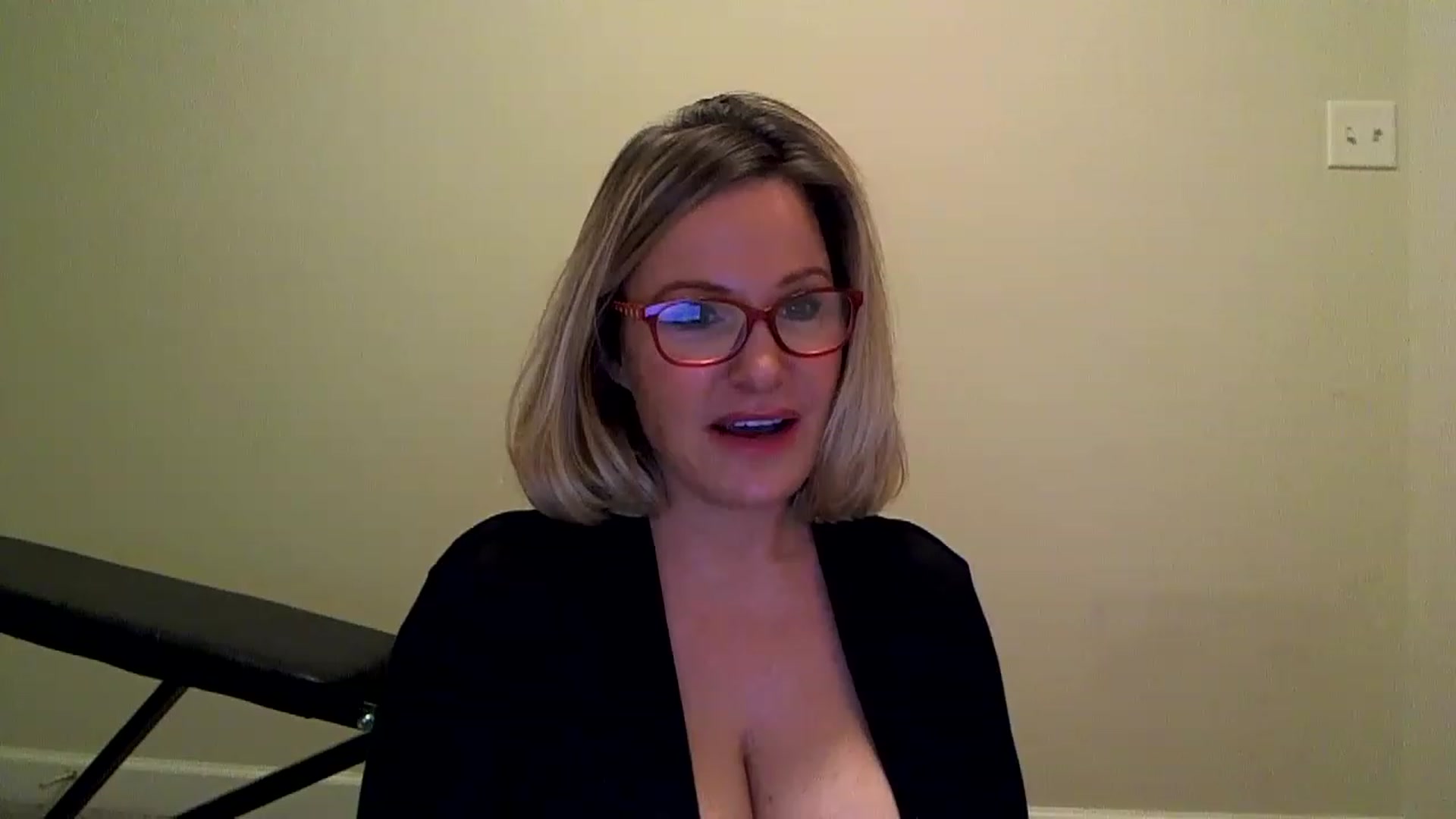 Gallery image thumbnail from Milf_Goddess's myfreecams stream on, 02/12/2023, 12:12 image 8 of 20