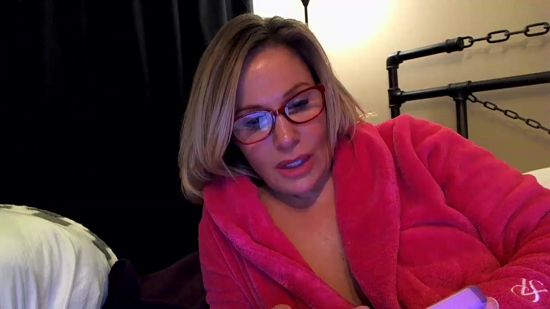 Gallery image thumbnail from Milf_Goddess's myfreecams stream on, 02/12/2023, 14:06 image 8 of 20