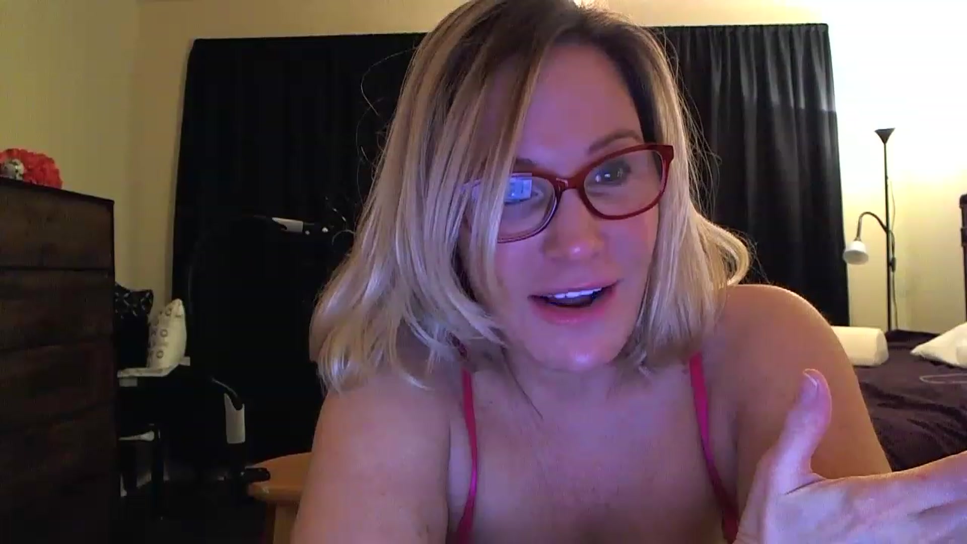 Gallery image thumbnail from Milf_Goddess's myfreecams stream on, 02/13/2023, 06:43 image 9 of 20