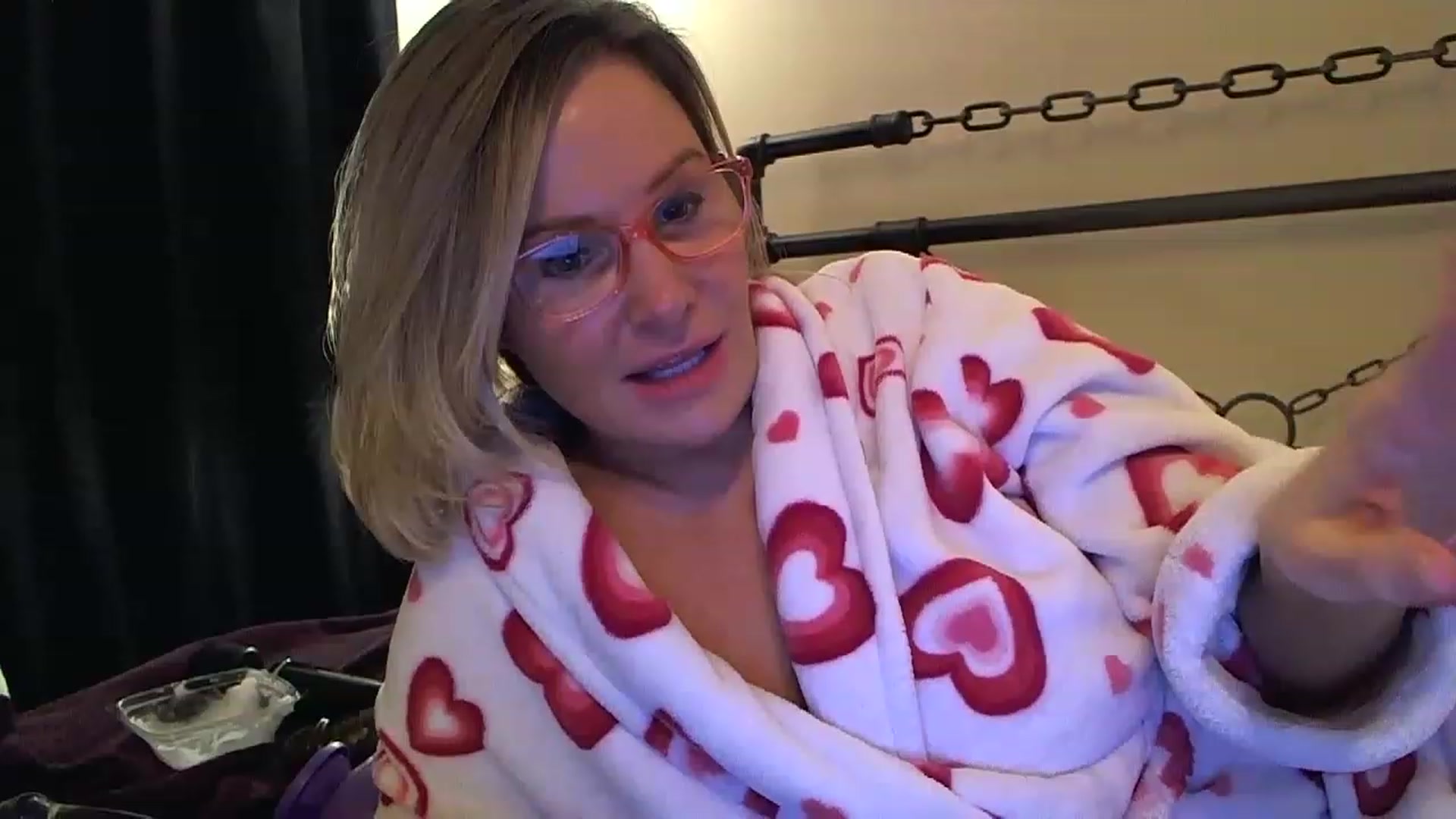 Gallery image thumbnail from Milf_Goddess's myfreecams stream on, 02/13/2023, 08:01 image 7 of 20