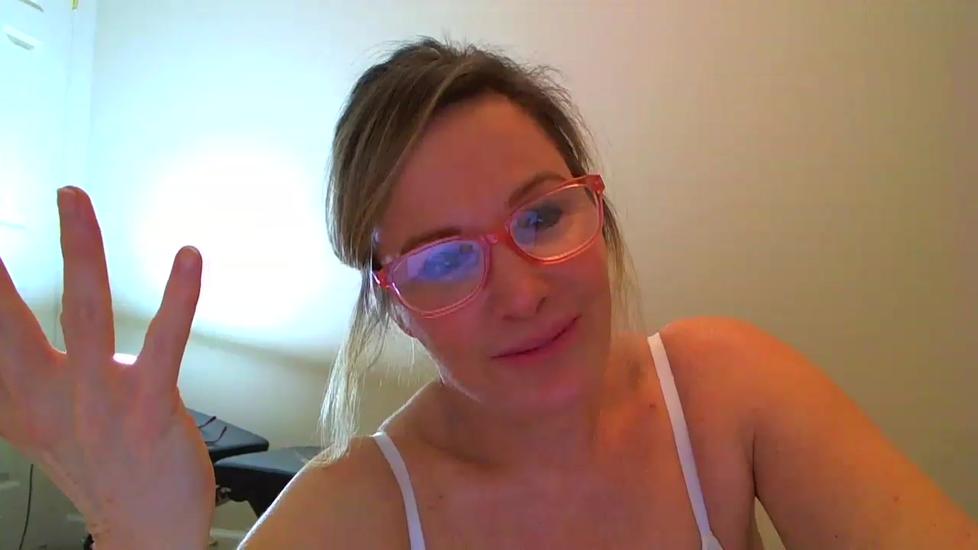 Gallery image thumbnail from Milf_Goddess's myfreecams stream on, 02/16/2023, 06:36 image 17 of 20