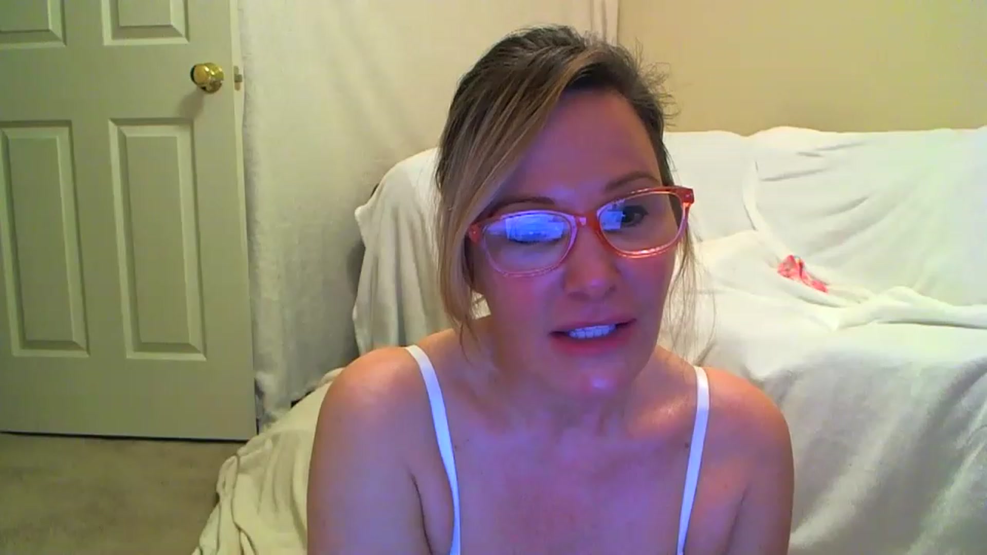 Gallery image thumbnail from Milf_Goddess's myfreecams stream on, 02/16/2023, 06:36 image 4 of 20