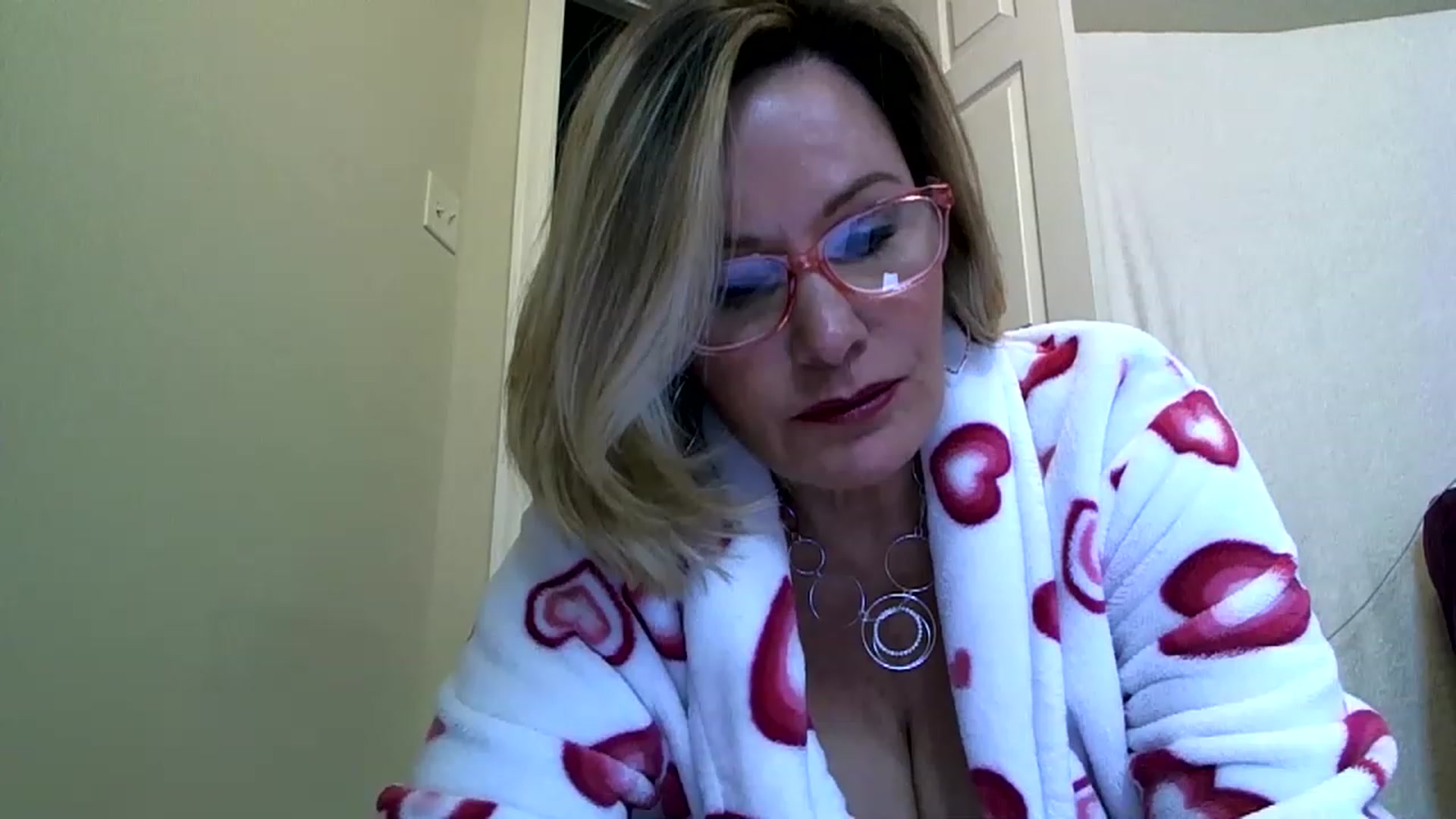 Gallery image thumbnail from Milf_Goddess's myfreecams stream on, 02/26/2023, 13:16 image 1 of 20
