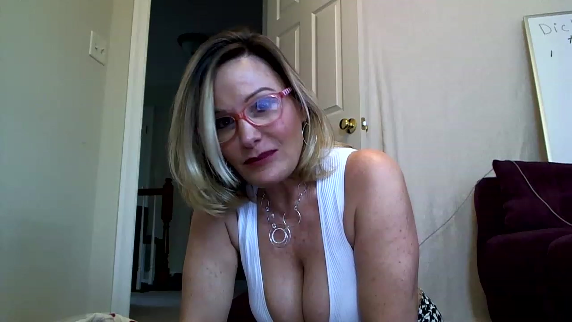 Gallery image thumbnail from Milf_Goddess's myfreecams stream on, 02/26/2023, 13:16 image 19 of 20