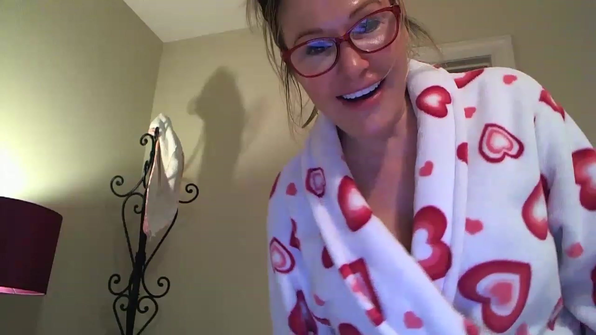 Gallery image thumbnail from Milf_Goddess's myfreecams stream on, 03/16/2023, 07:45 image 8 of 20