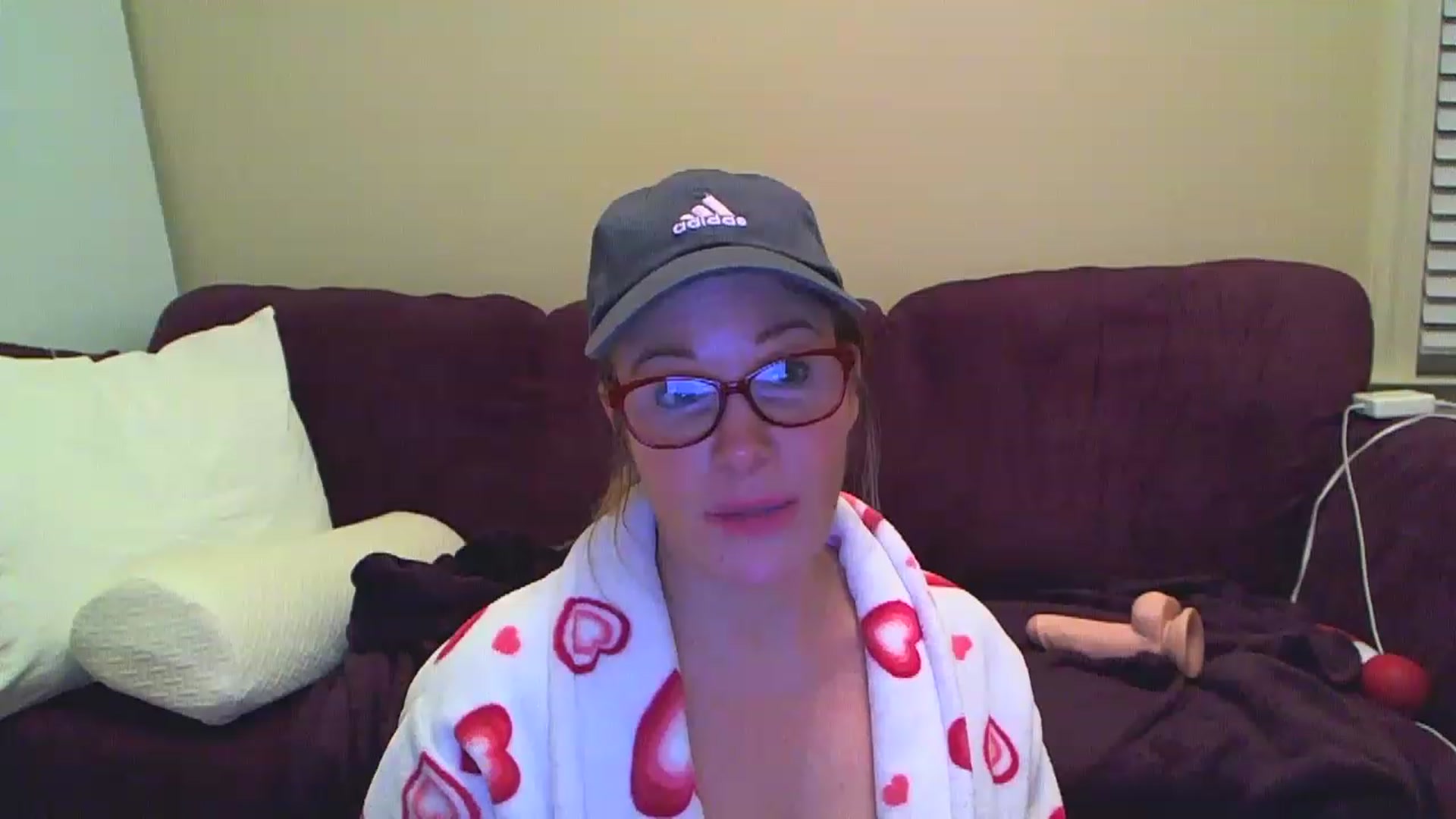 Gallery image thumbnail from Milf_Goddess's myfreecams stream on, 03/17/2023, 07:13 image 5 of 20