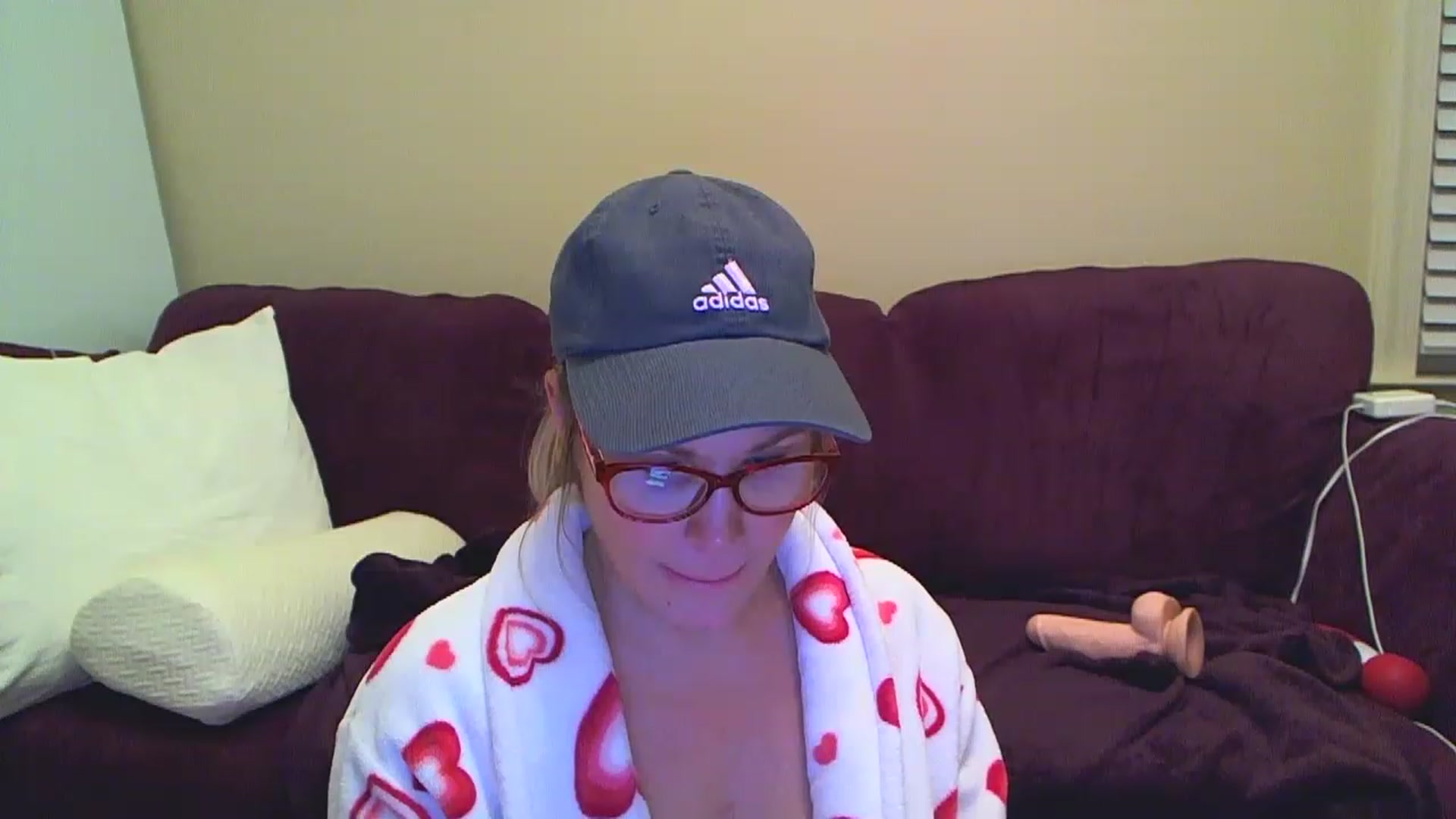Gallery image thumbnail from Milf_Goddess's myfreecams stream on, 03/17/2023, 07:13 image 4 of 20