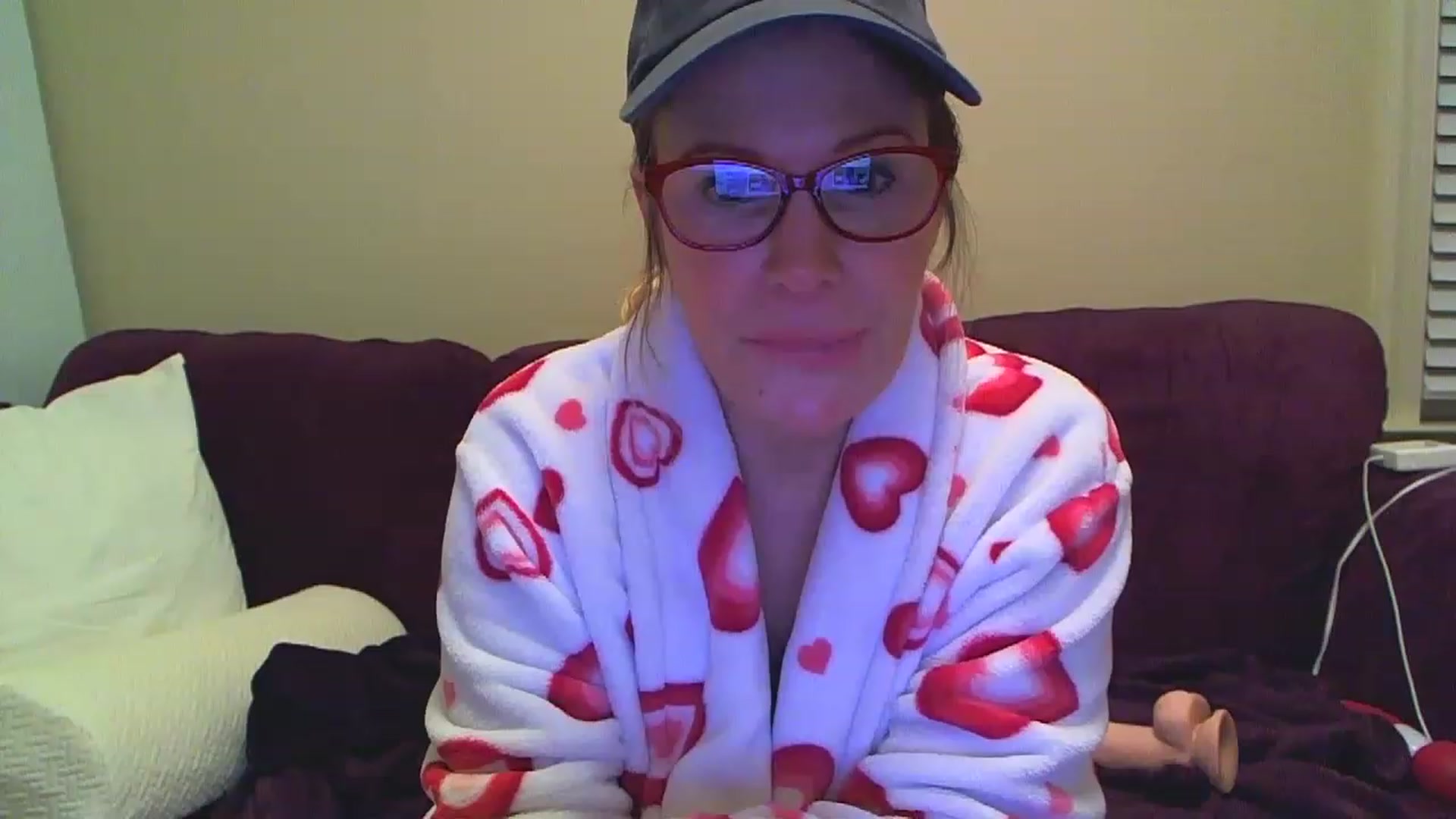 Gallery image thumbnail from Milf_Goddess's myfreecams stream on, 03/17/2023, 07:13 image 19 of 20