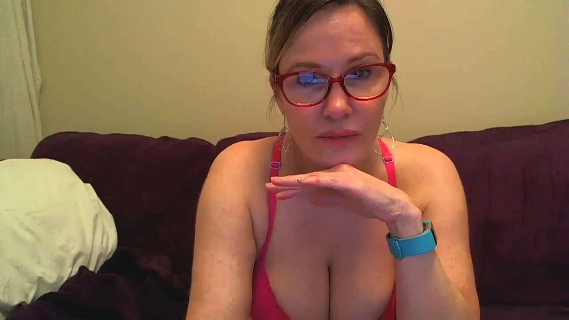 Gallery image thumbnail from Milf_Goddess's myfreecams stream on, 03/22/2023, 06:31 image 12 of 20
