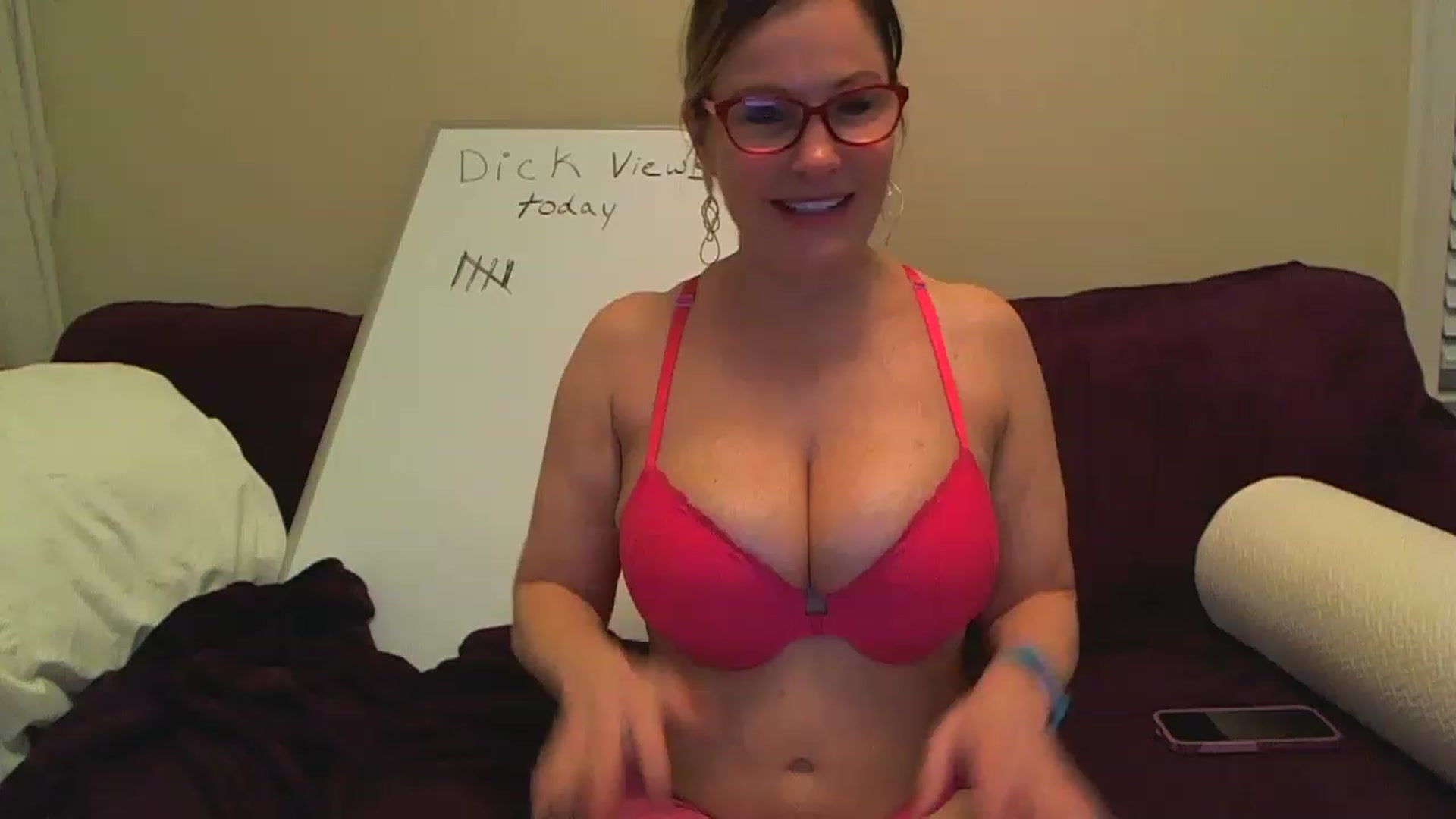 Gallery image thumbnail from Milf_Goddess's myfreecams stream on, 03/22/2023, 06:31 image 4 of 20