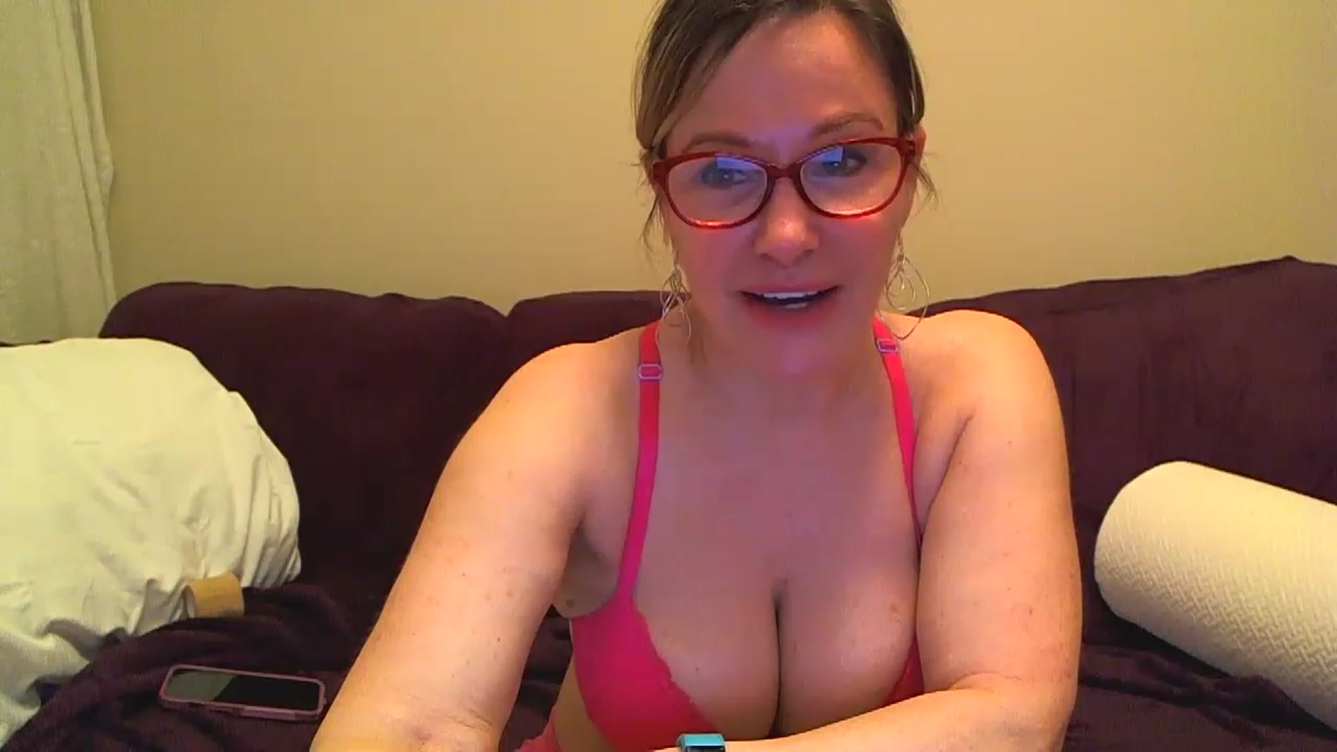 Gallery image thumbnail from Milf_Goddess's myfreecams stream on, 03/22/2023, 07:21 image 10 of 20