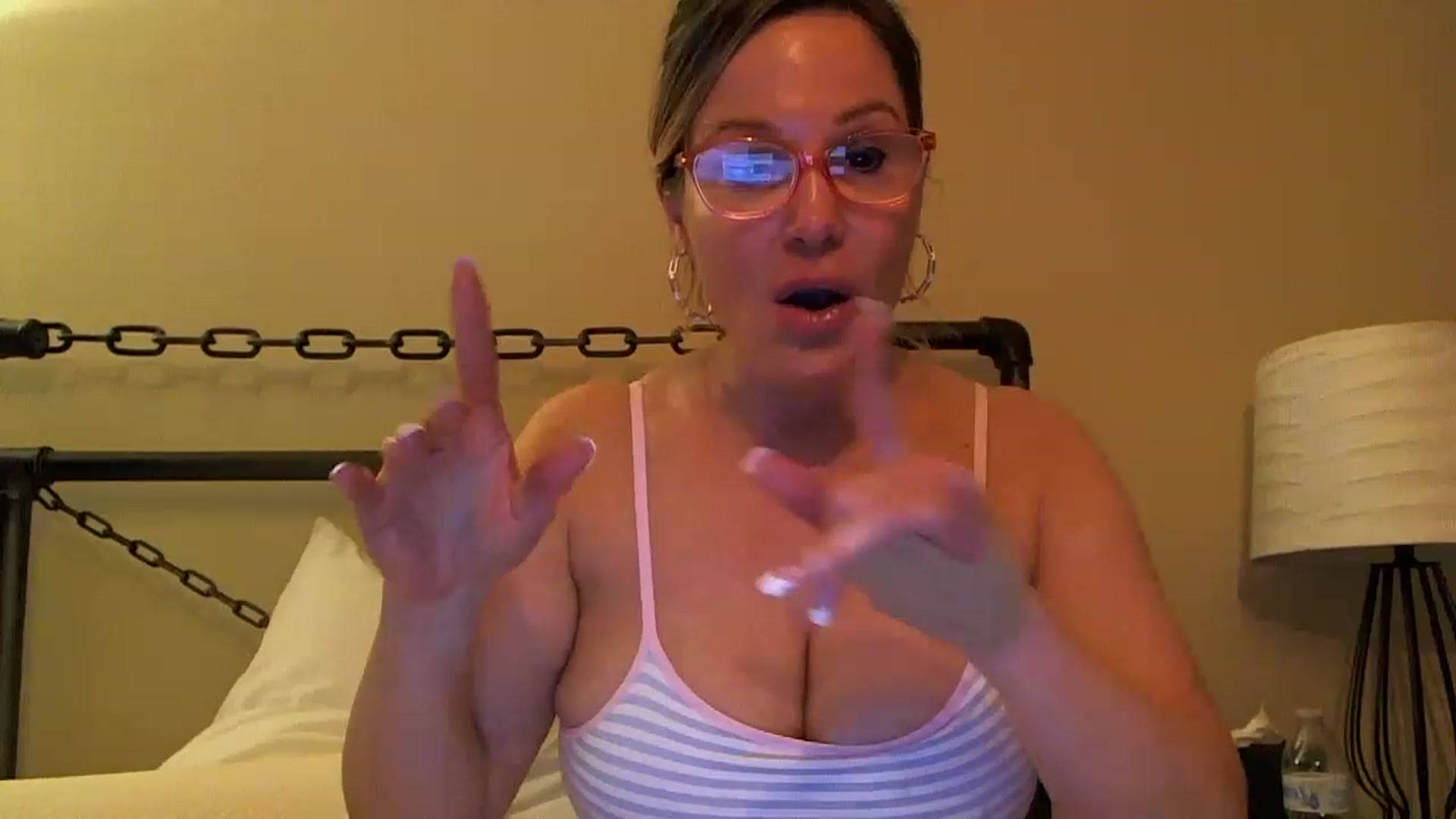 Gallery image thumbnail from Milf_Goddess's myfreecams stream on, 03/25/2023, 11:04 image 19 of 20