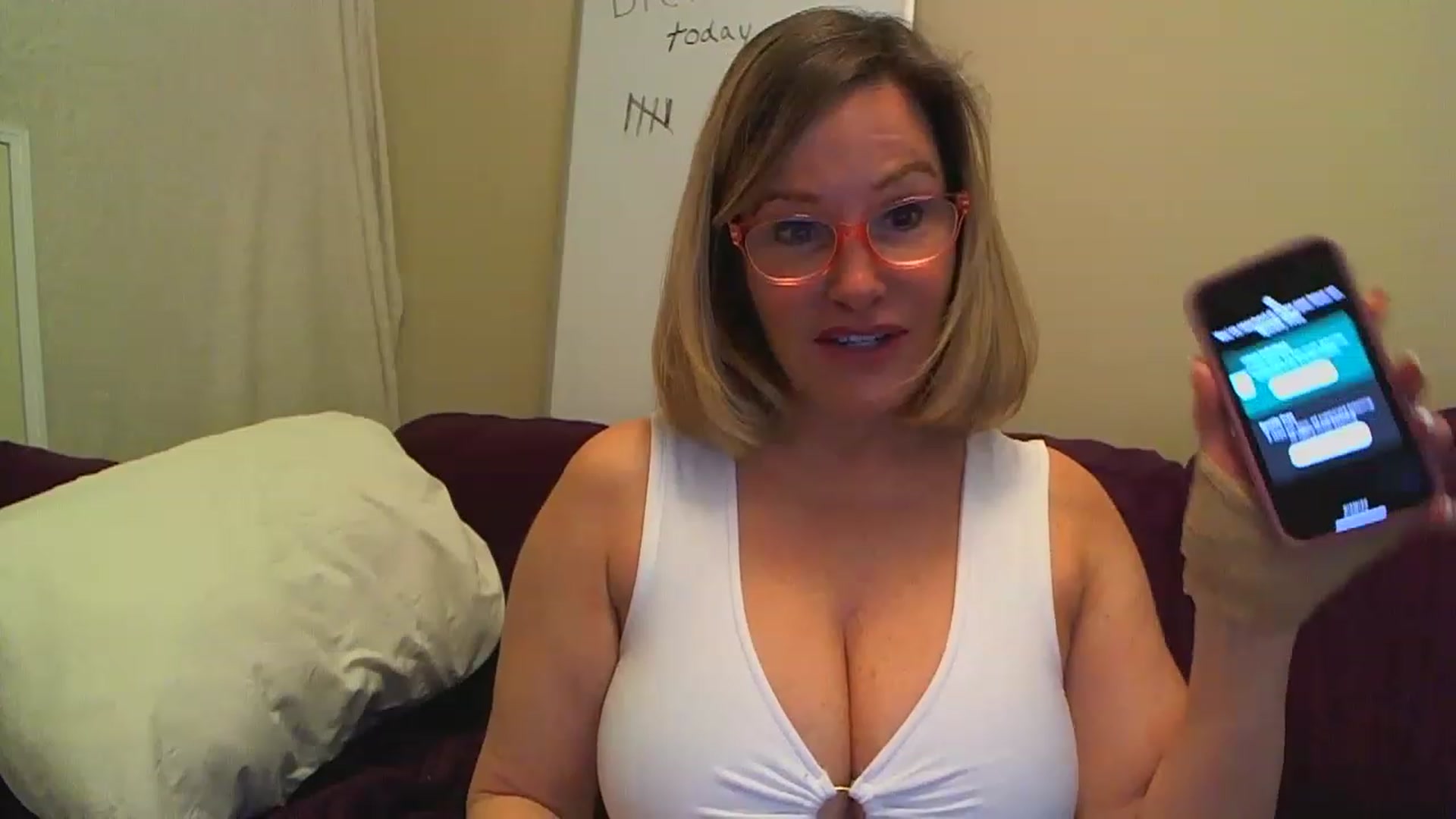 Gallery image thumbnail from Milf_Goddess's myfreecams stream on, 03/26/2023, 10:46 image 19 of 20