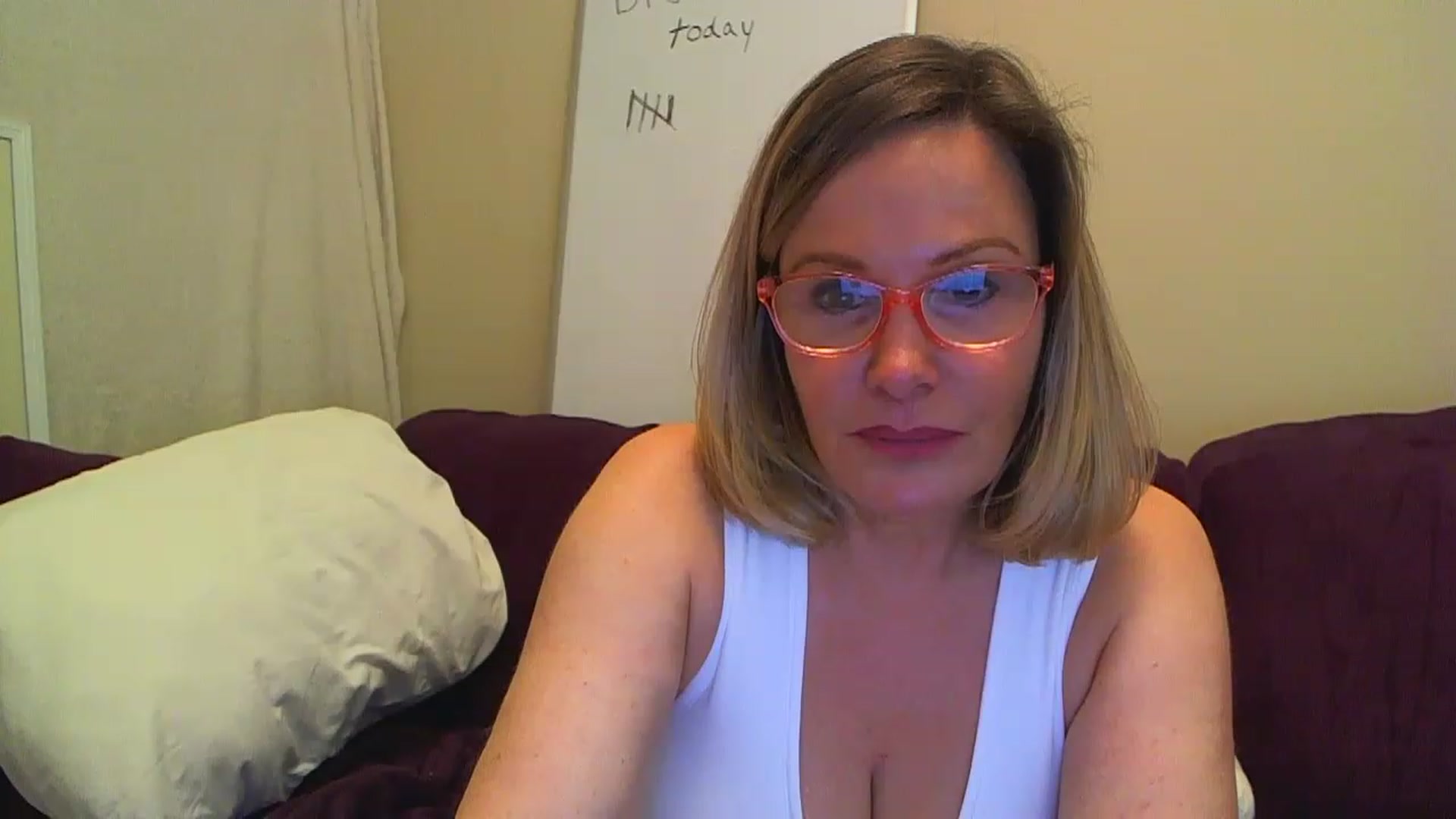 Gallery image thumbnail from Milf_Goddess's myfreecams stream on, 03/26/2023, 10:46 image 11 of 20