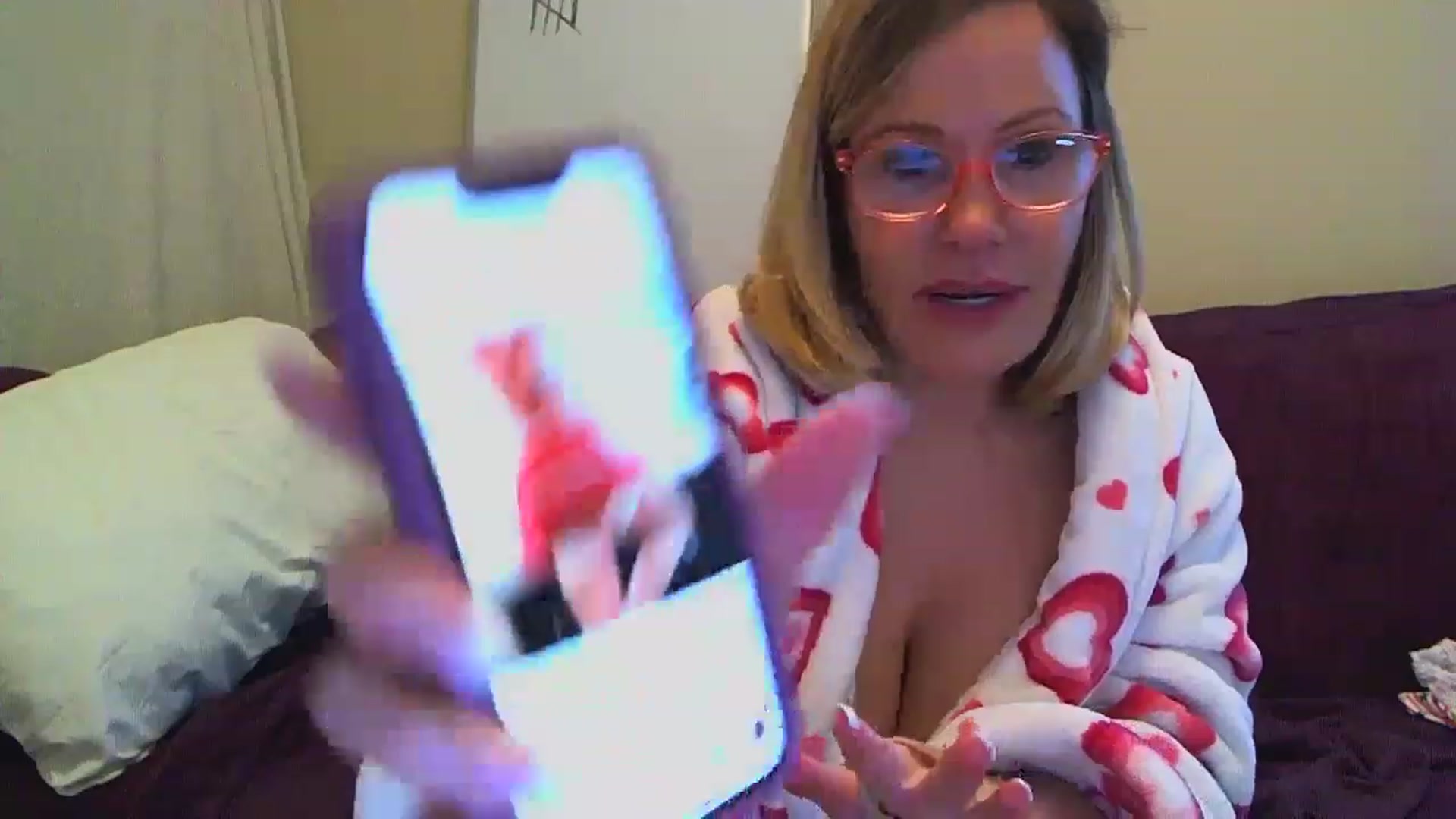 Gallery image thumbnail from Milf_Goddess's myfreecams stream on, 03/26/2023, 11:45 image 8 of 20