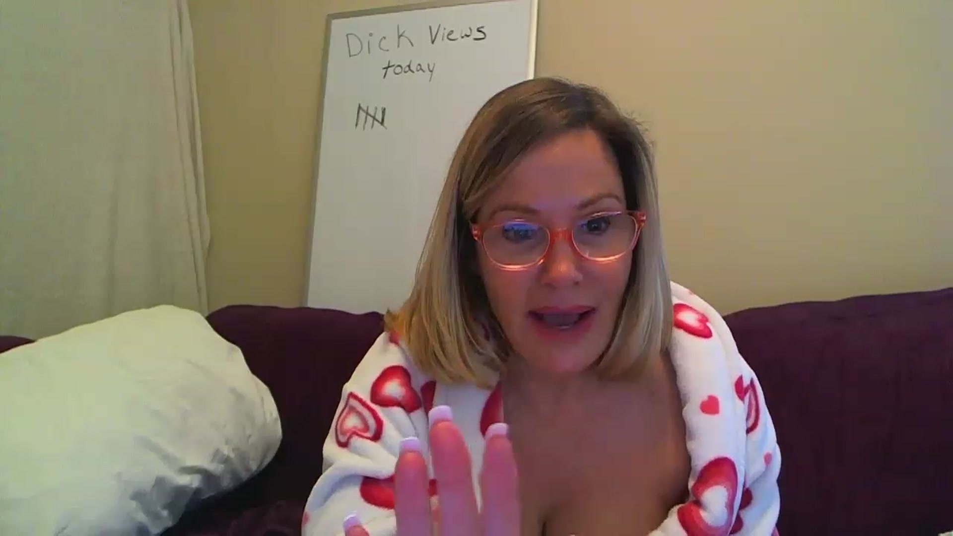 Gallery image thumbnail from Milf_Goddess's myfreecams stream on, 03/26/2023, 11:45 image 4 of 20