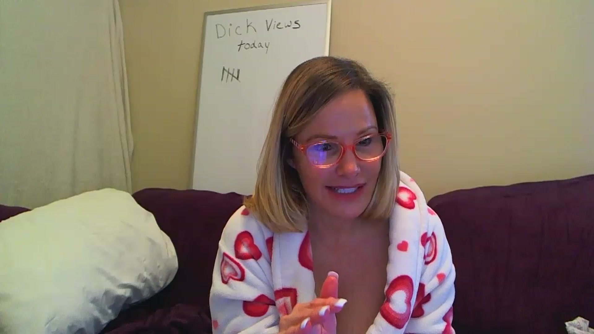 Gallery image thumbnail from Milf_Goddess's myfreecams stream on, 03/26/2023, 11:45 image 3 of 20