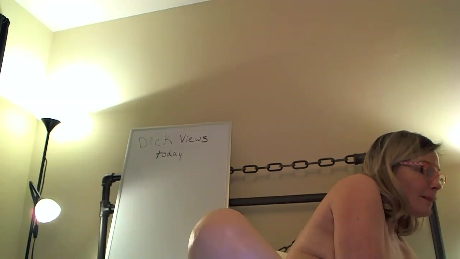 Gallery image thumbnail from Milf_Goddess's myfreecams stream on, 03/31/2023, 11:52 image 6 of 20