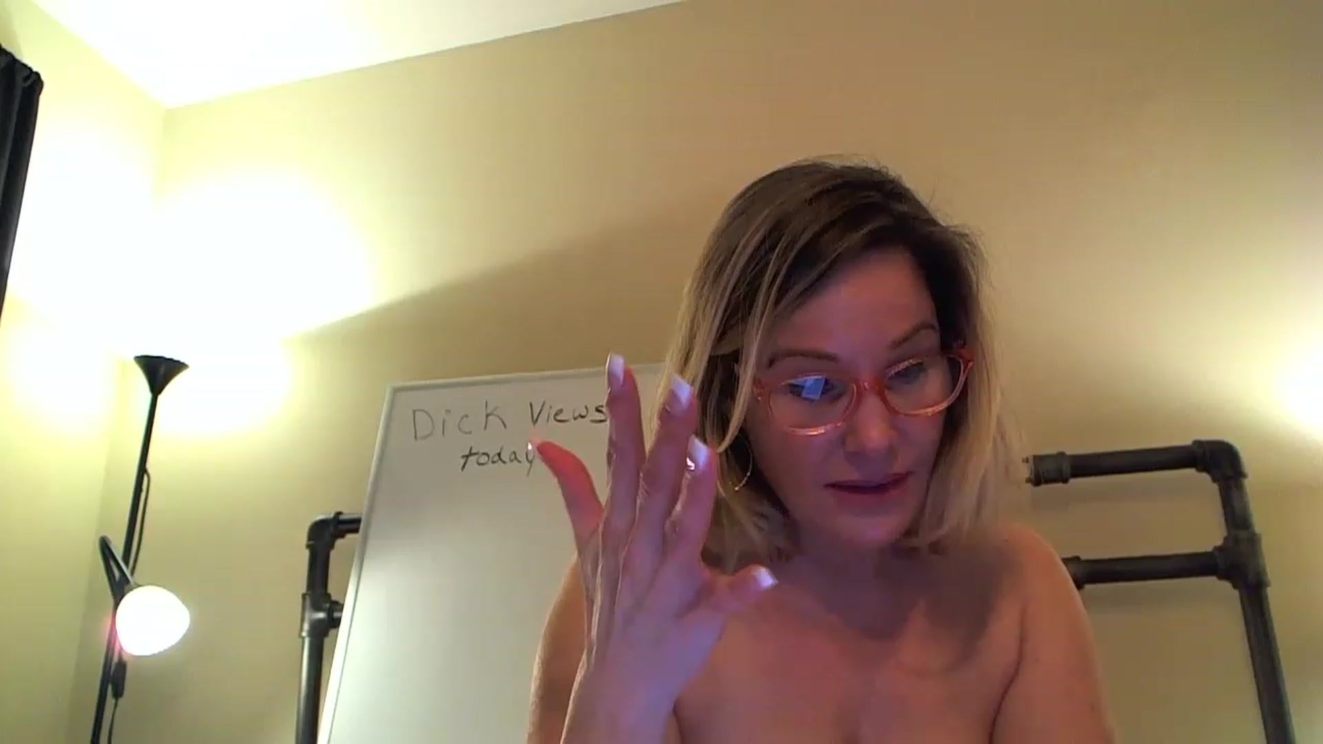 Gallery image thumbnail from Milf_Goddess's myfreecams stream on, 03/31/2023, 11:52 image 1 of 20