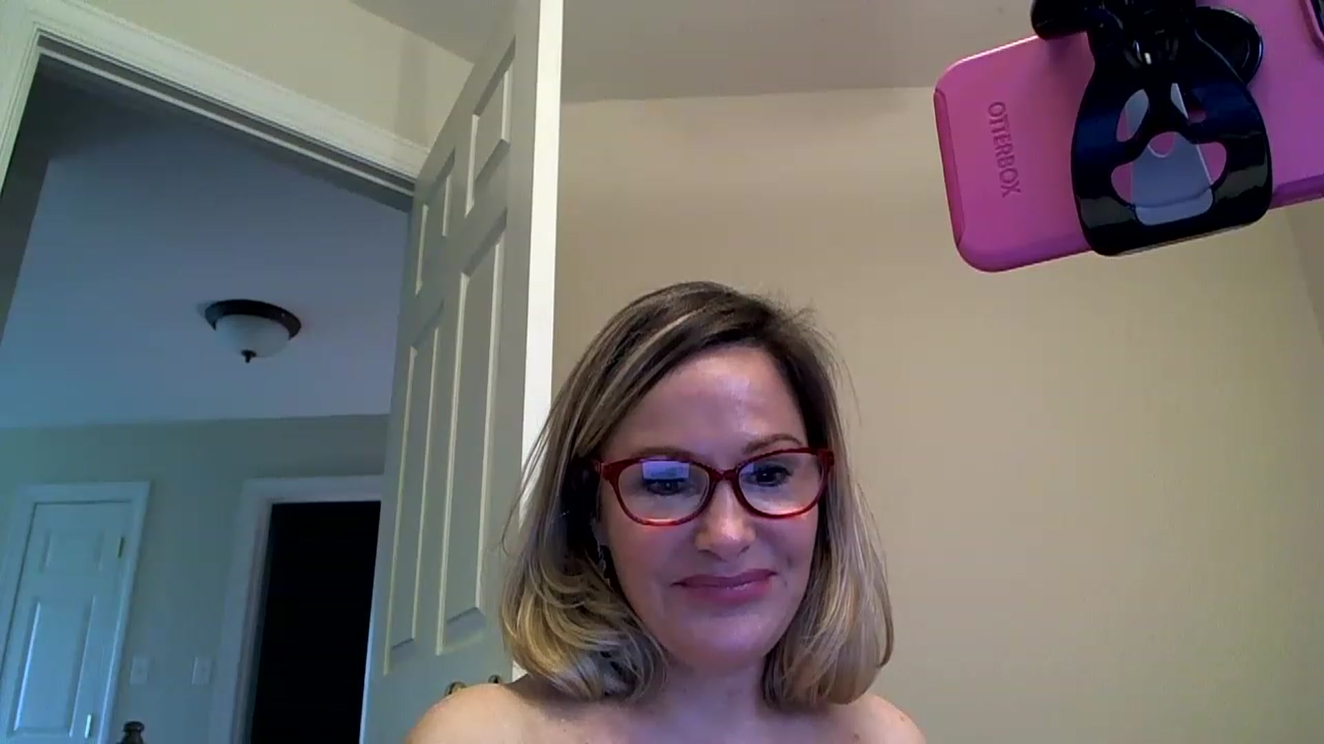 Gallery image thumbnail from Milf_Goddess's myfreecams stream on, 04/08/2023, 11:54 image 16 of 20