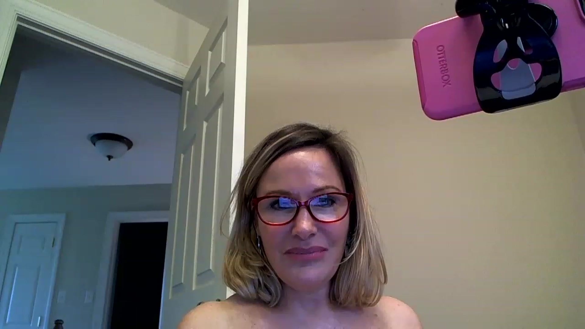 Gallery image thumbnail from Milf_Goddess's myfreecams stream on, 04/08/2023, 11:54 image 13 of 20