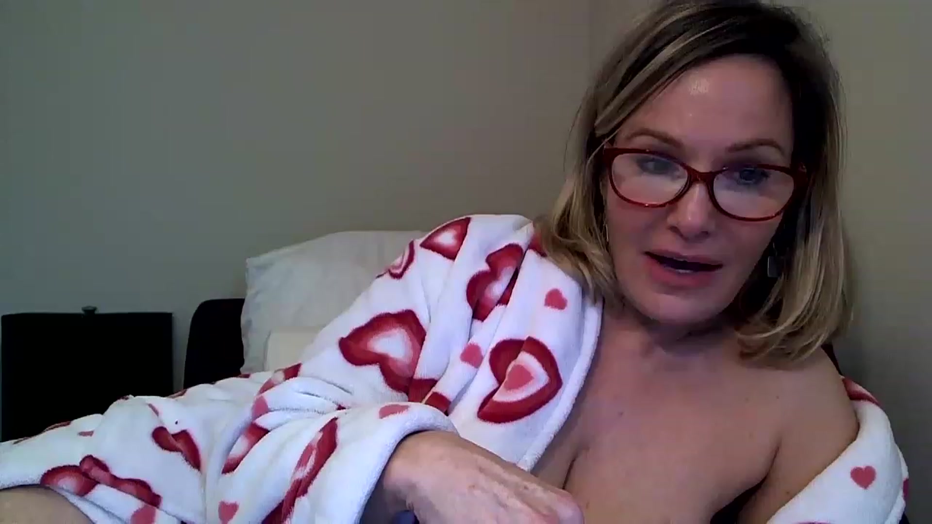 Gallery image thumbnail from Milf_Goddess's myfreecams stream on, 04/08/2023, 14:19 image 11 of 20