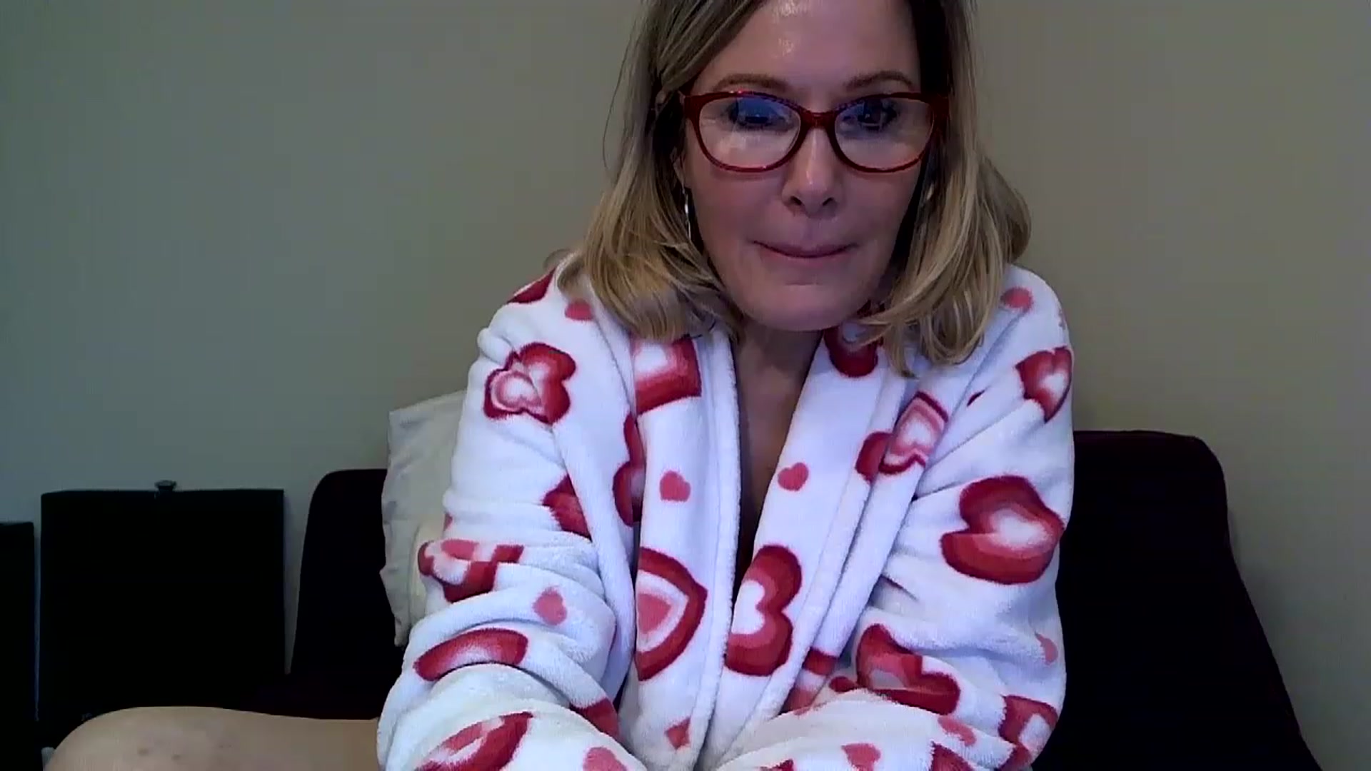 Gallery image thumbnail from Milf_Goddess's myfreecams stream on, 04/08/2023, 14:19 image 2 of 20