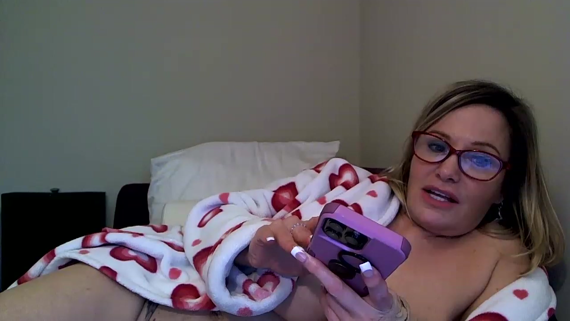 Gallery image thumbnail from Milf_Goddess's myfreecams stream on, 04/08/2023, 14:19 image 17 of 20