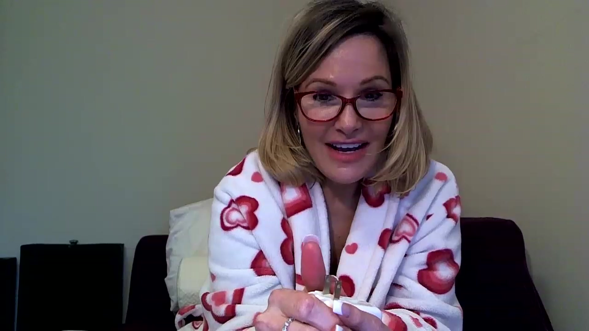 Gallery image thumbnail from Milf_Goddess's myfreecams stream on, 04/08/2023, 14:19 image 4 of 20