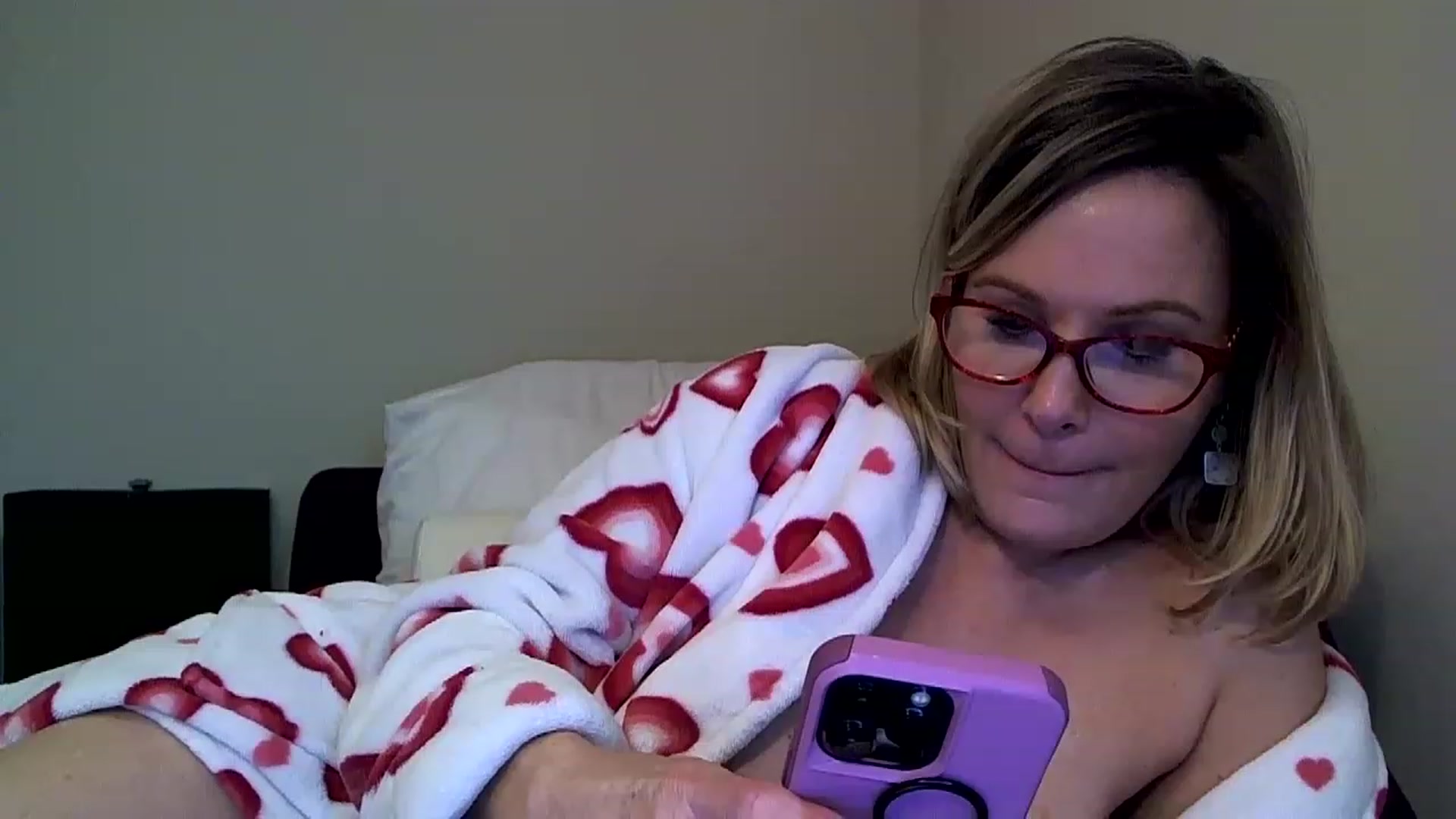 Gallery image thumbnail from Milf_Goddess's myfreecams stream on, 04/08/2023, 14:19 image 10 of 20