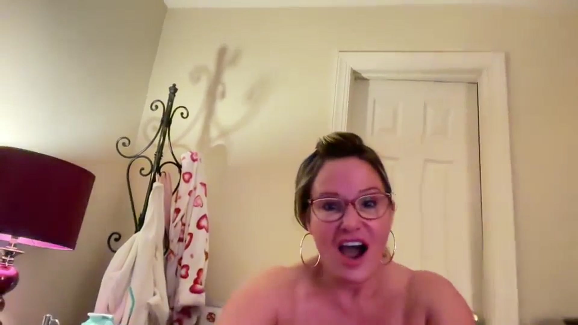 Gallery image thumbnail from Milf_Goddess's myfreecams stream on, 08/12/2024, 08:31 image 10 of 20