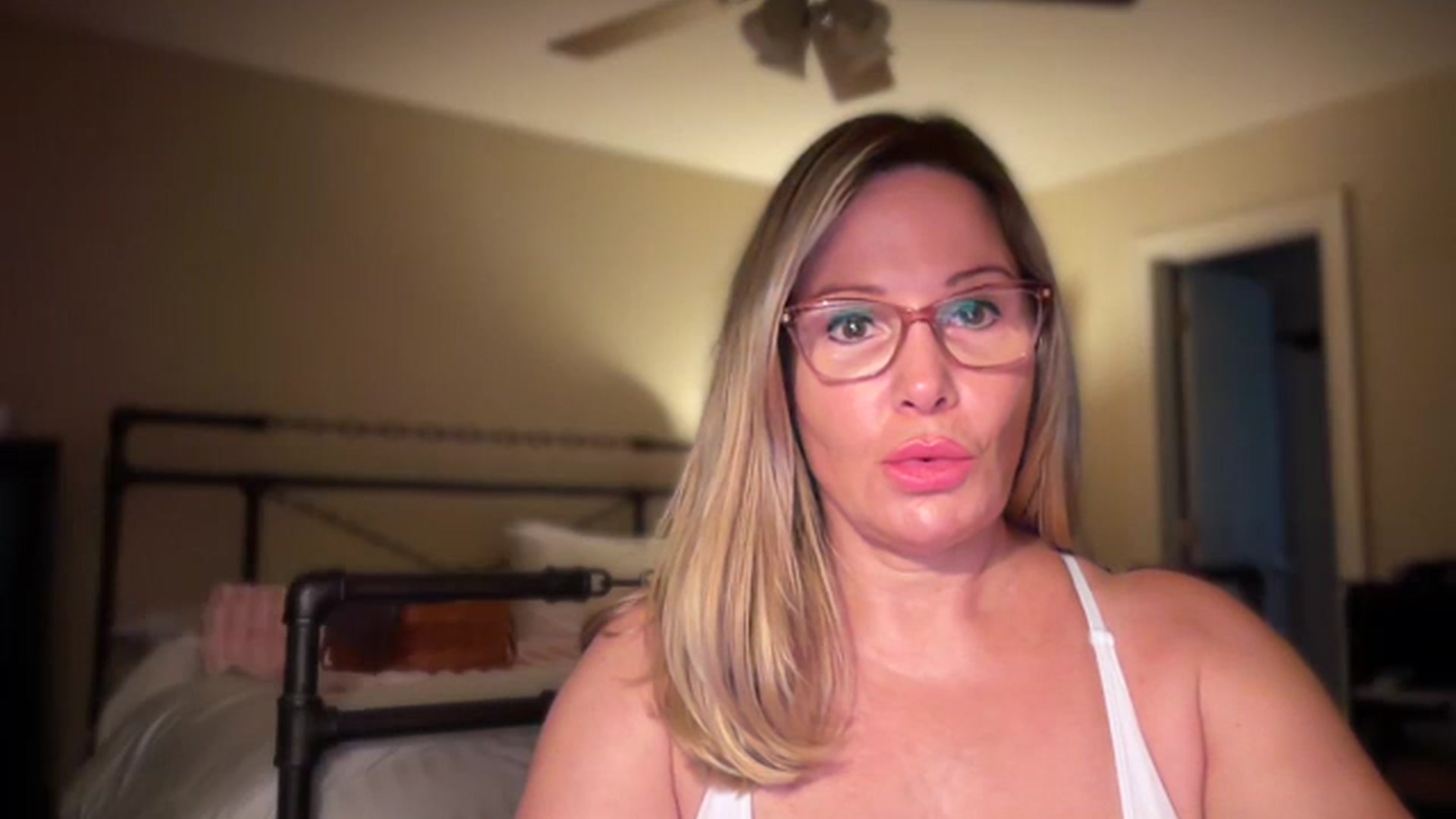 Gallery image thumbnail from Milf_Goddess's myfreecams stream on, 09/21/2024, 11:14 image 9 of 20