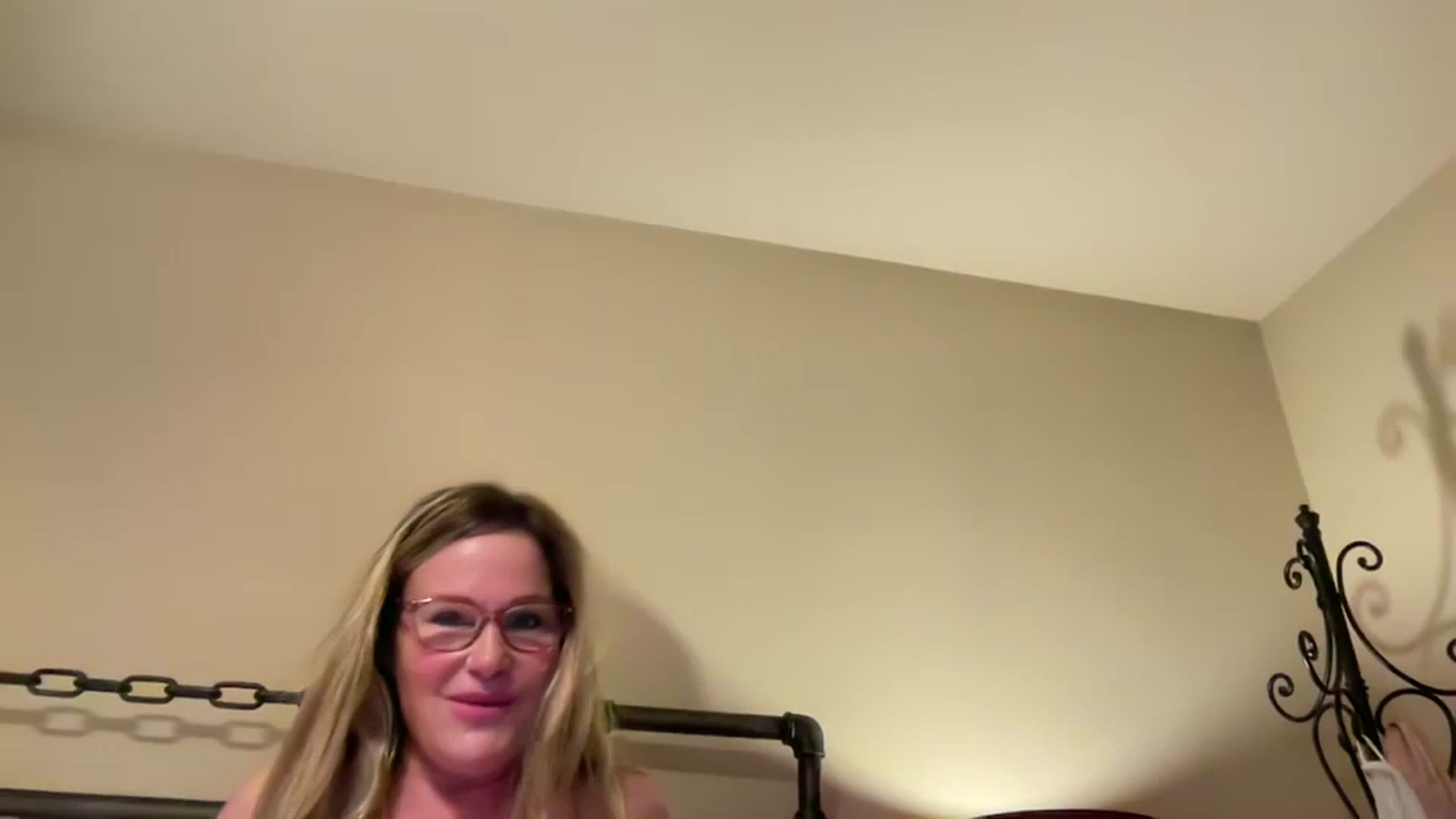 Gallery image thumbnail from Milf_Goddess's myfreecams stream on, 10/14/2024, 09:23 image 15 of 20