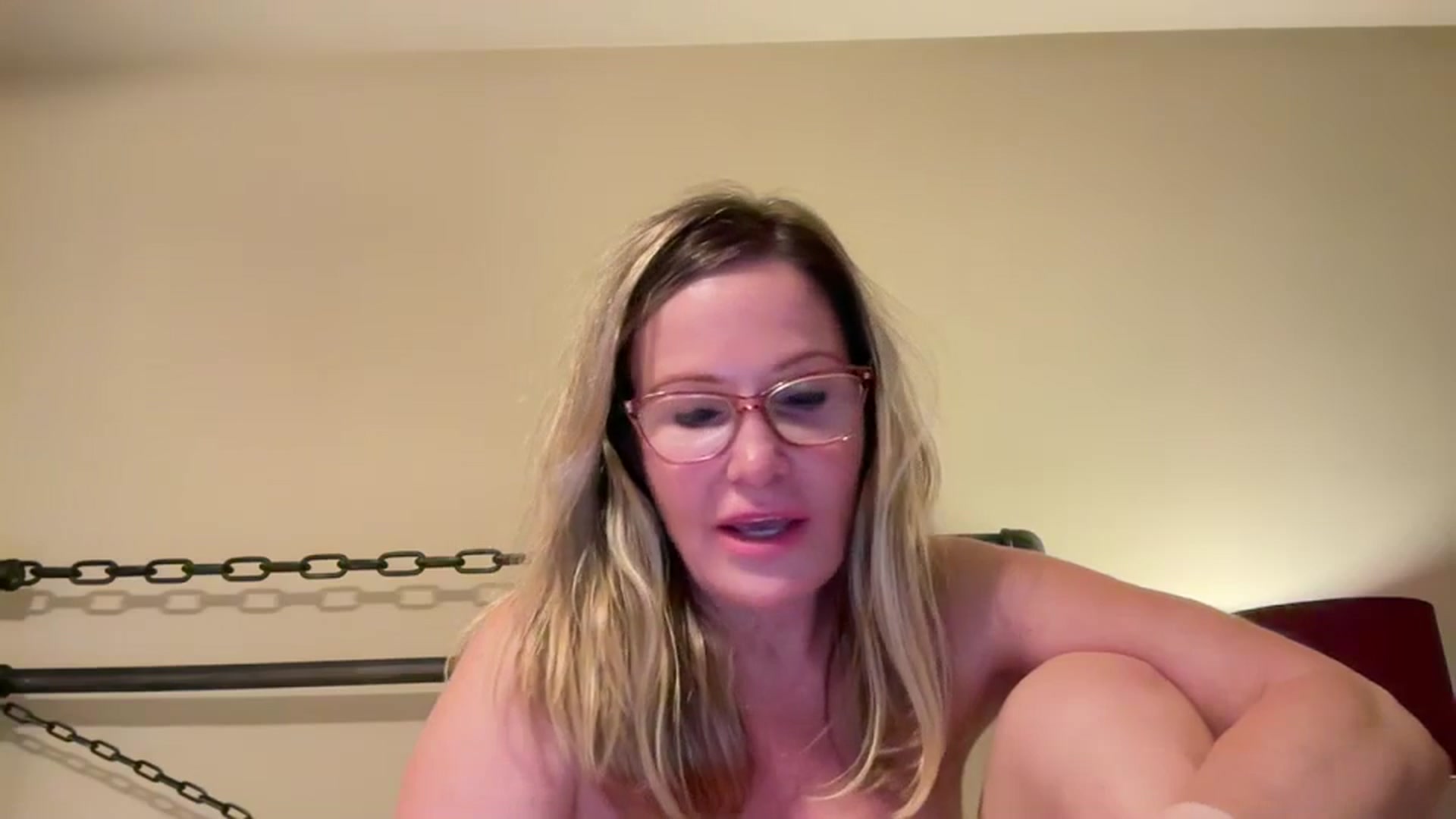 Gallery image thumbnail from Milf_Goddess's myfreecams stream on, 10/14/2024, 09:23 image 19 of 20