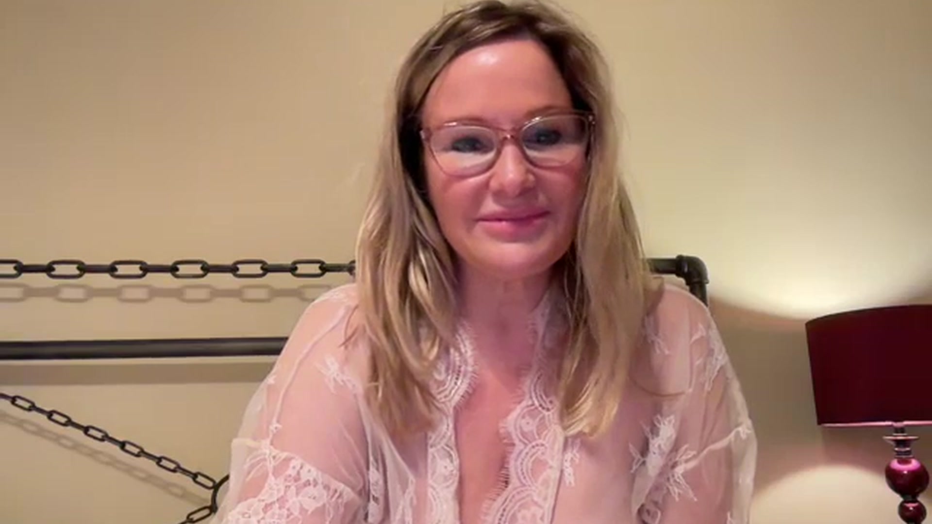 Gallery image thumbnail from Milf_Goddess's myfreecams stream on, 10/16/2024, 09:10 image 3 of 20