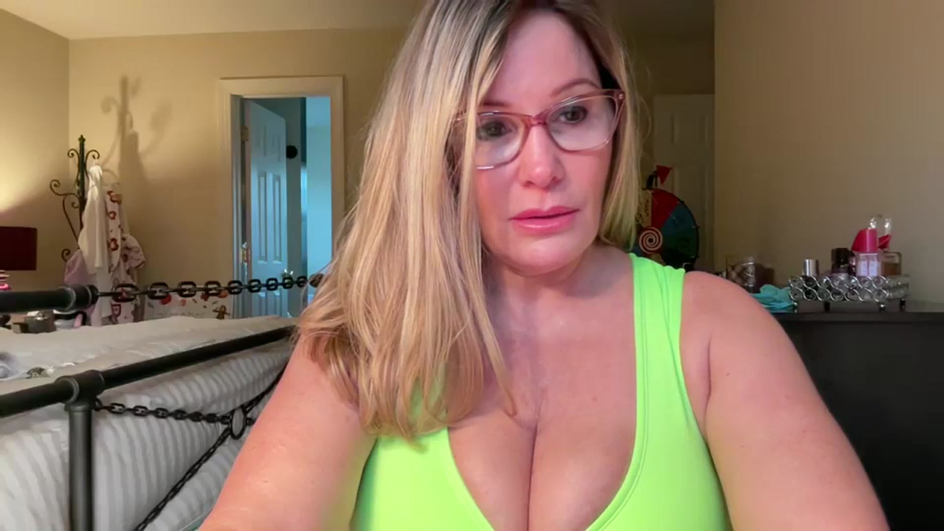Gallery image thumbnail from Milf_Goddess's myfreecams stream on, 10/29/2024, 12:22 image 4 of 20
