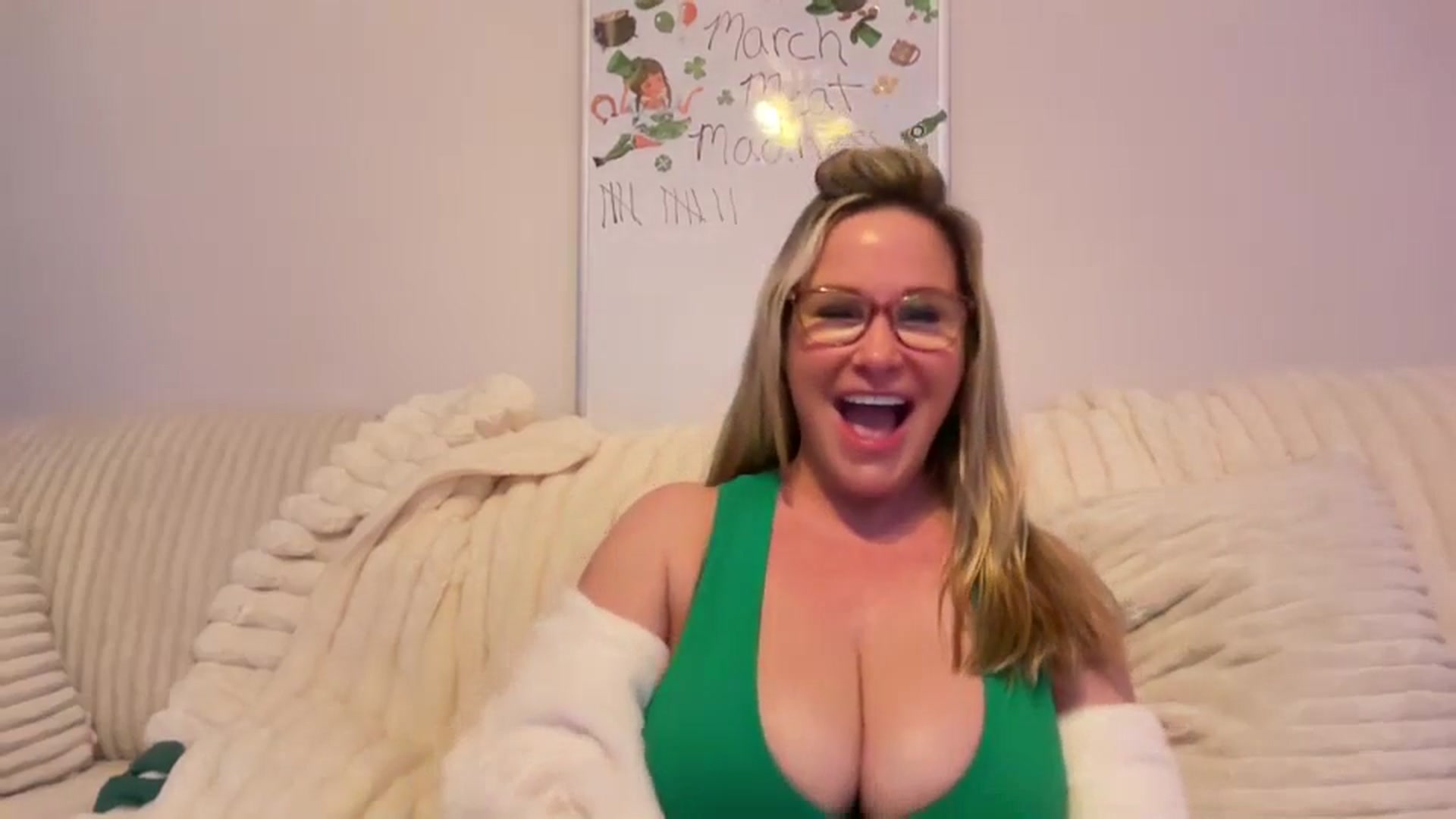 Gallery image thumbnail from Milf_Goddess's myfreecams stream on, 03/09/2025, 10:04 image 6 of 20