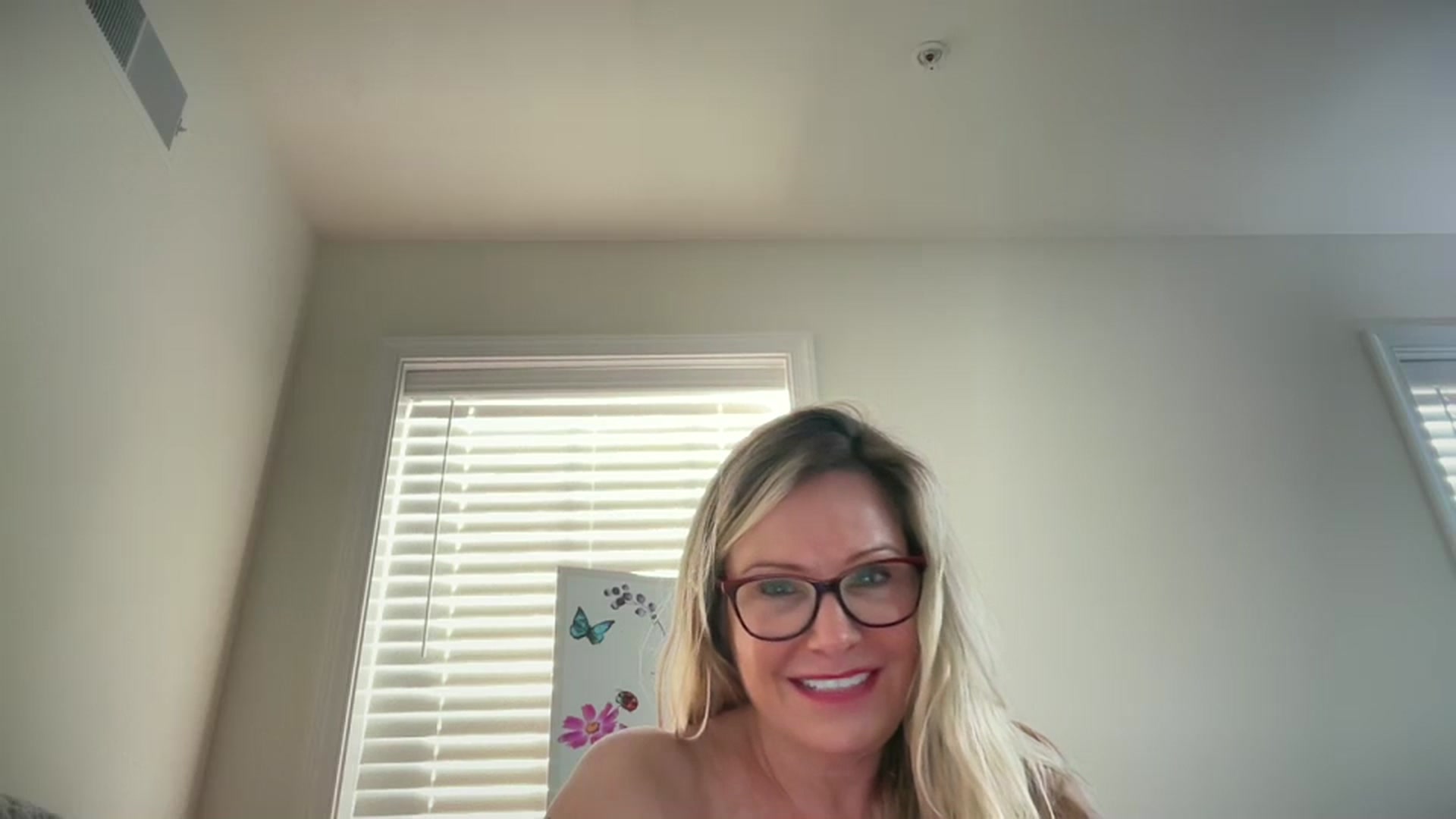 Gallery image thumbnail from Milf_Goddess's myfreecams stream on, 05/02/2025, 11:28 image 5 of 20