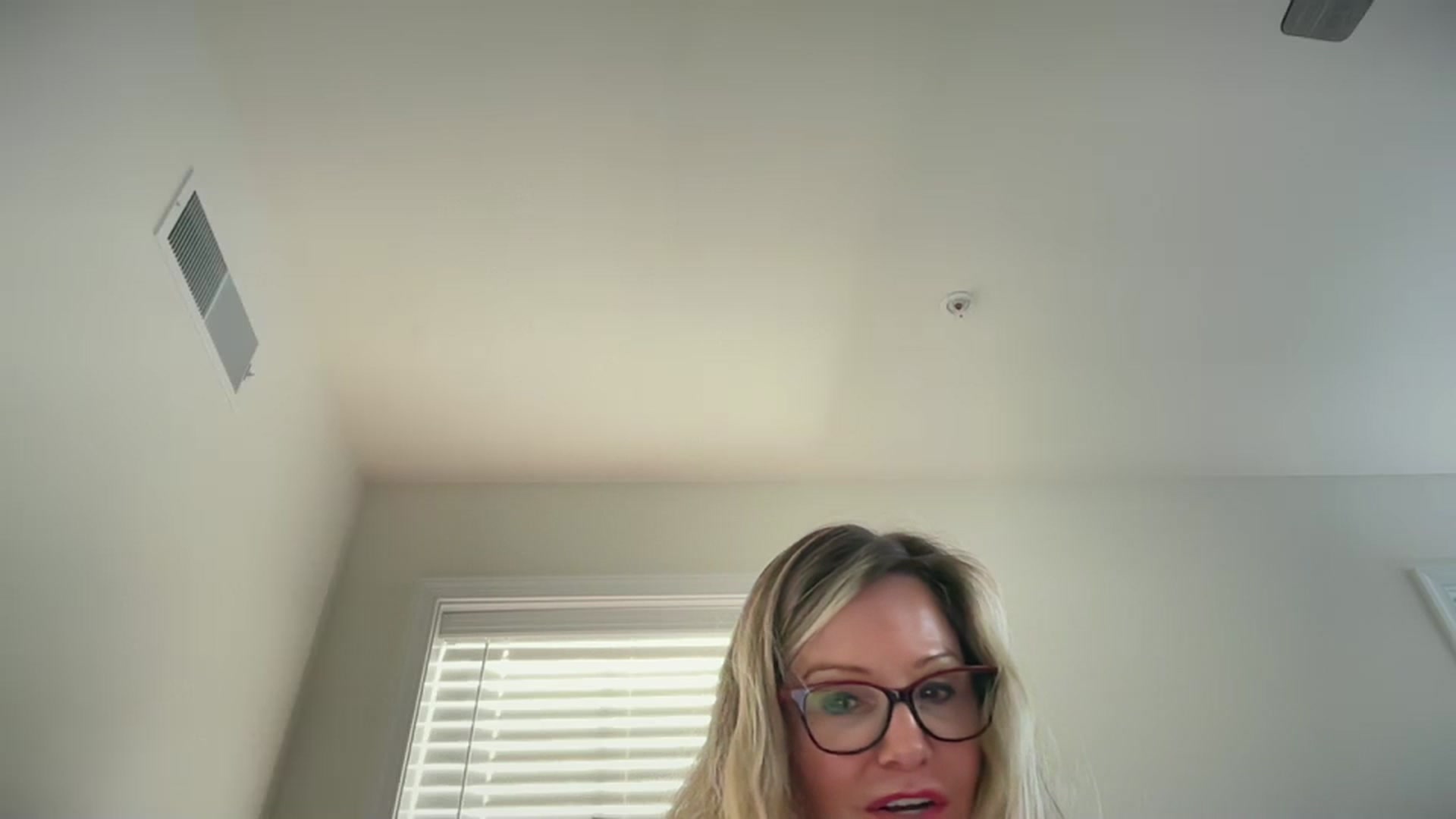 Gallery image thumbnail from Milf_Goddess's myfreecams stream on, 05/02/2025, 11:28 image 12 of 20