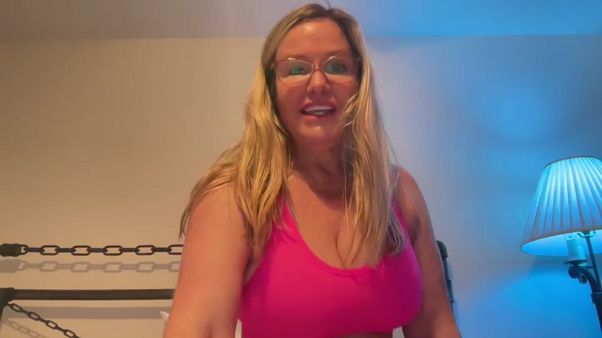 Gallery image thumbnail from Milf_Goddess's myfreecams stream on, 05/16/2025, 11:29 image 15 of 20