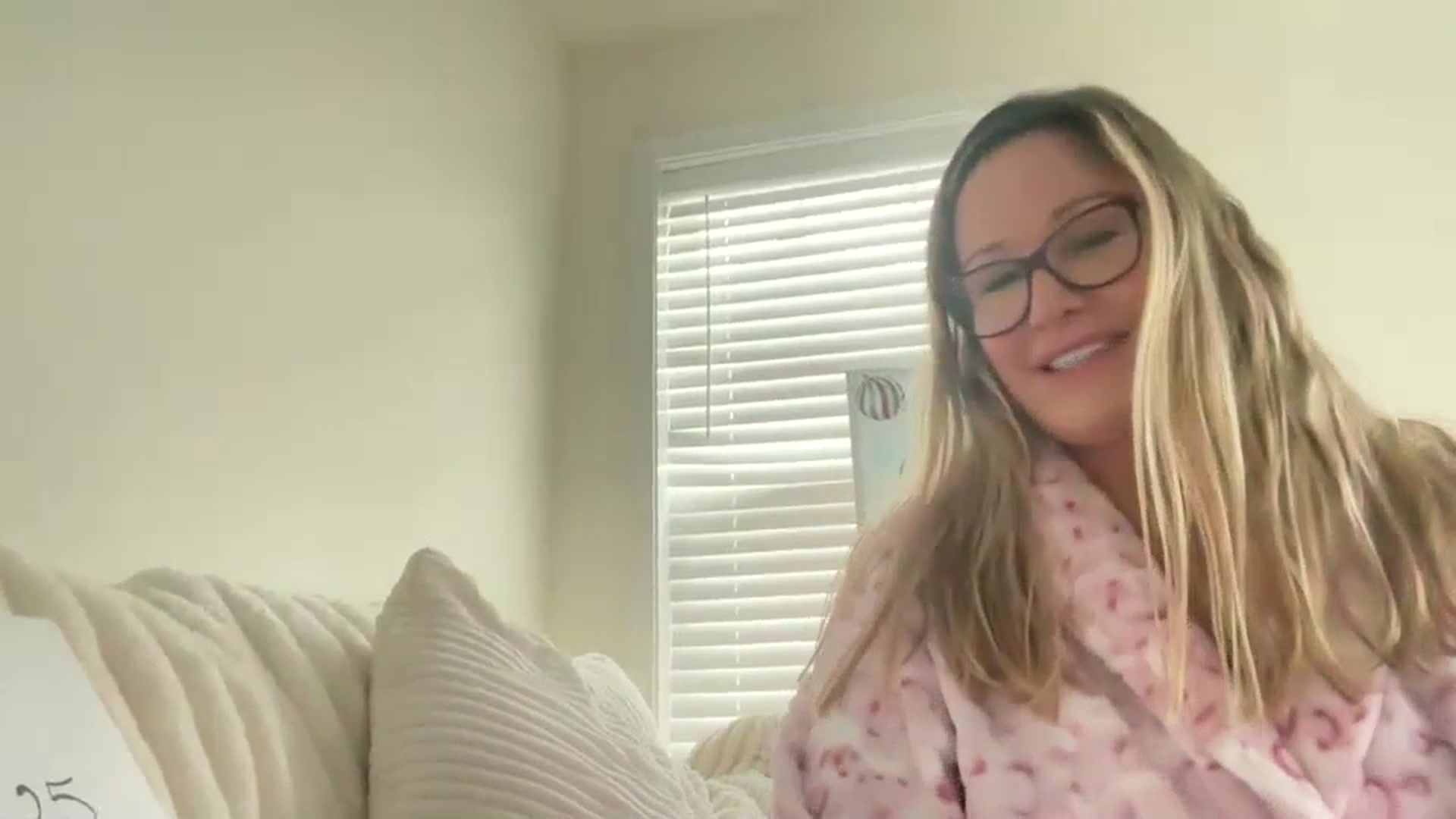 Gallery image thumbnail from Milf_Goddess's myfreecams stream on, 12/31/2025, 14:10 image 2 of 20