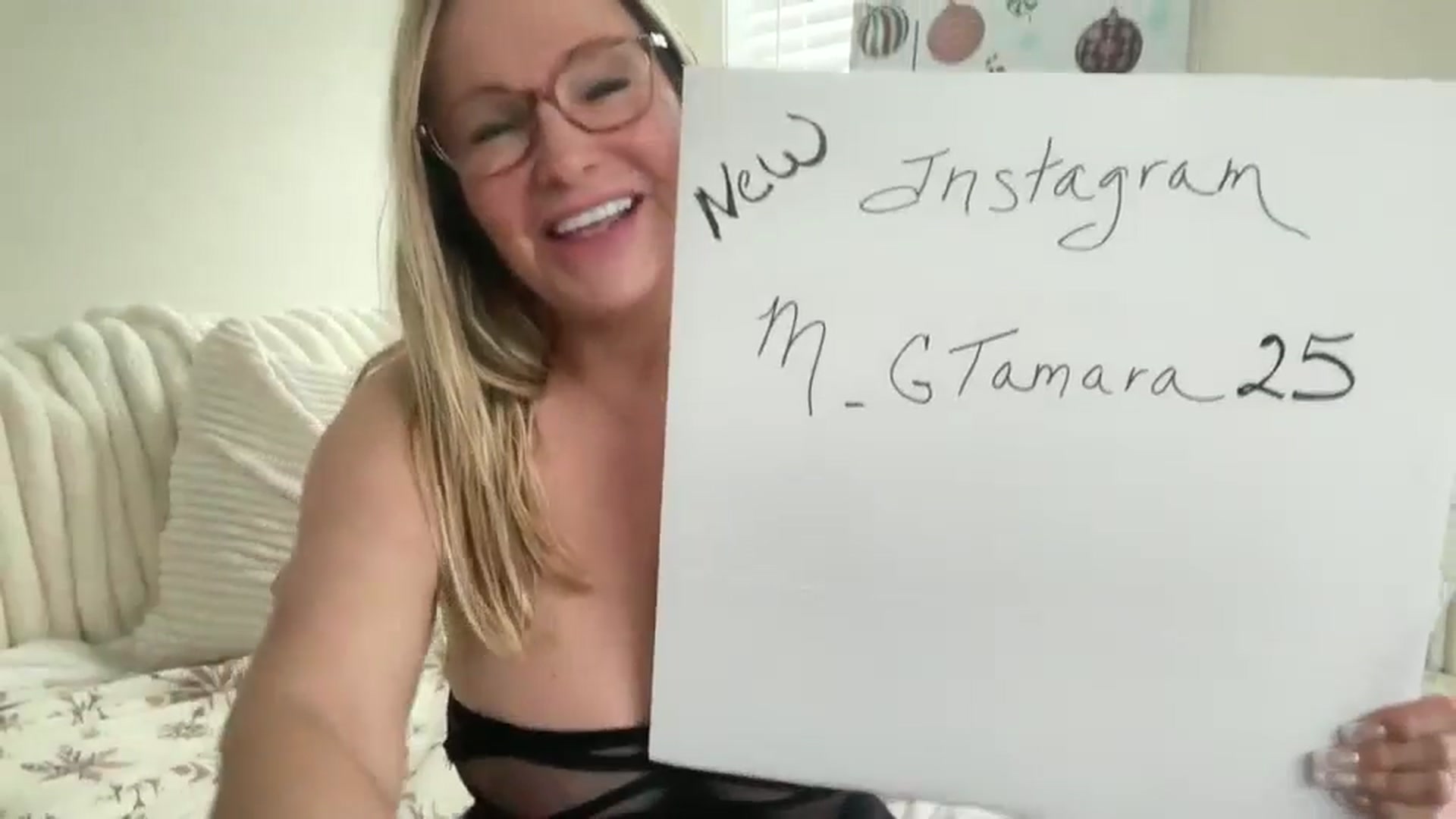 Gallery image thumbnail from Milf_Goddess's myfreecams stream on, 12/31/2025, 16:38 image 12 of 20