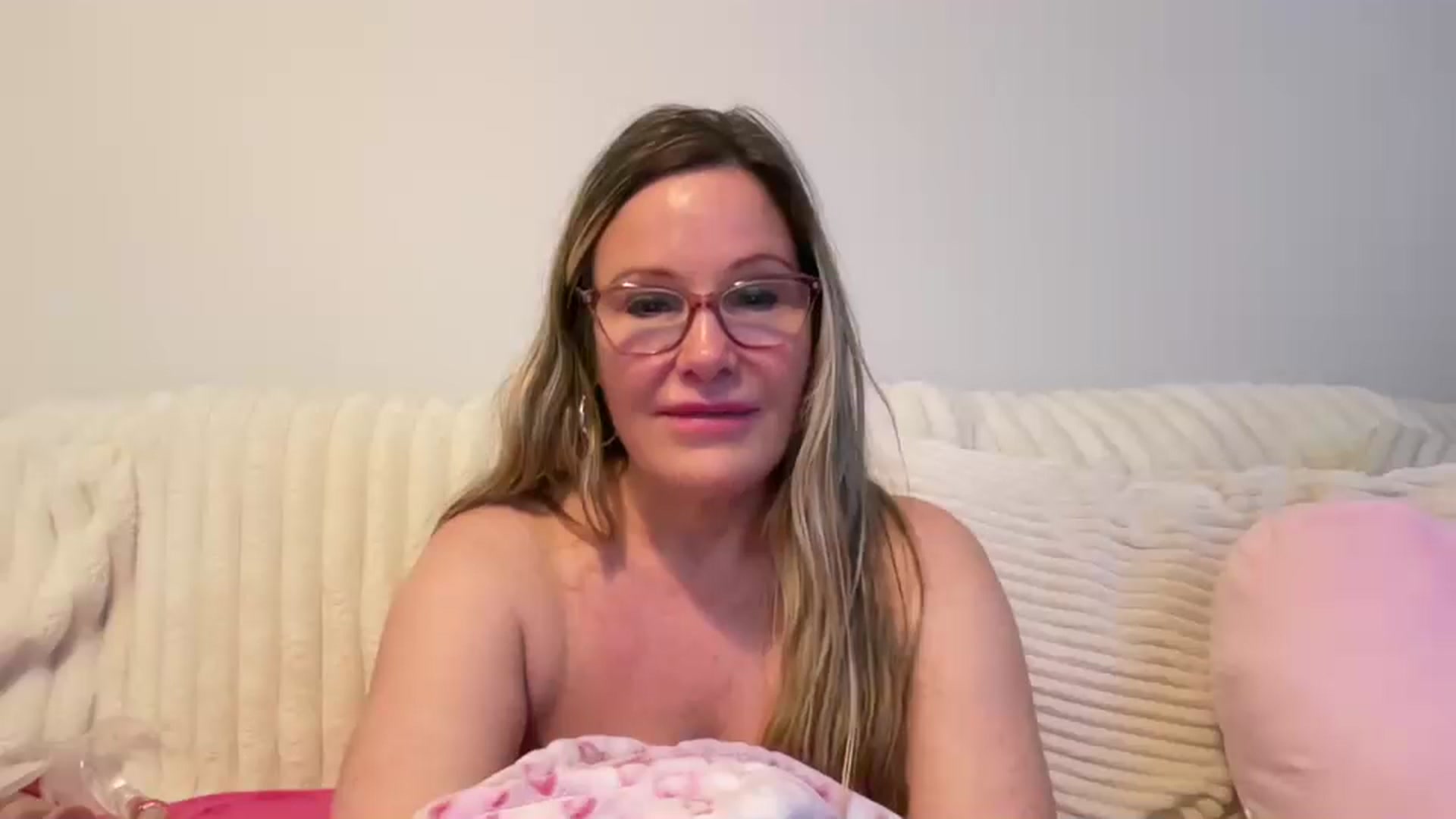 Gallery image thumbnail from Milf_Goddess's myfreecams stream on, 03/23/2026, 08:55 image 8 of 20